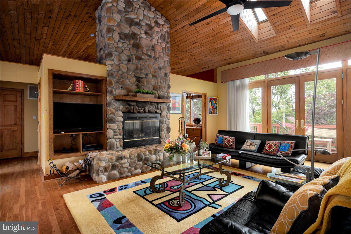 106 CREST RIVER DRIVE
