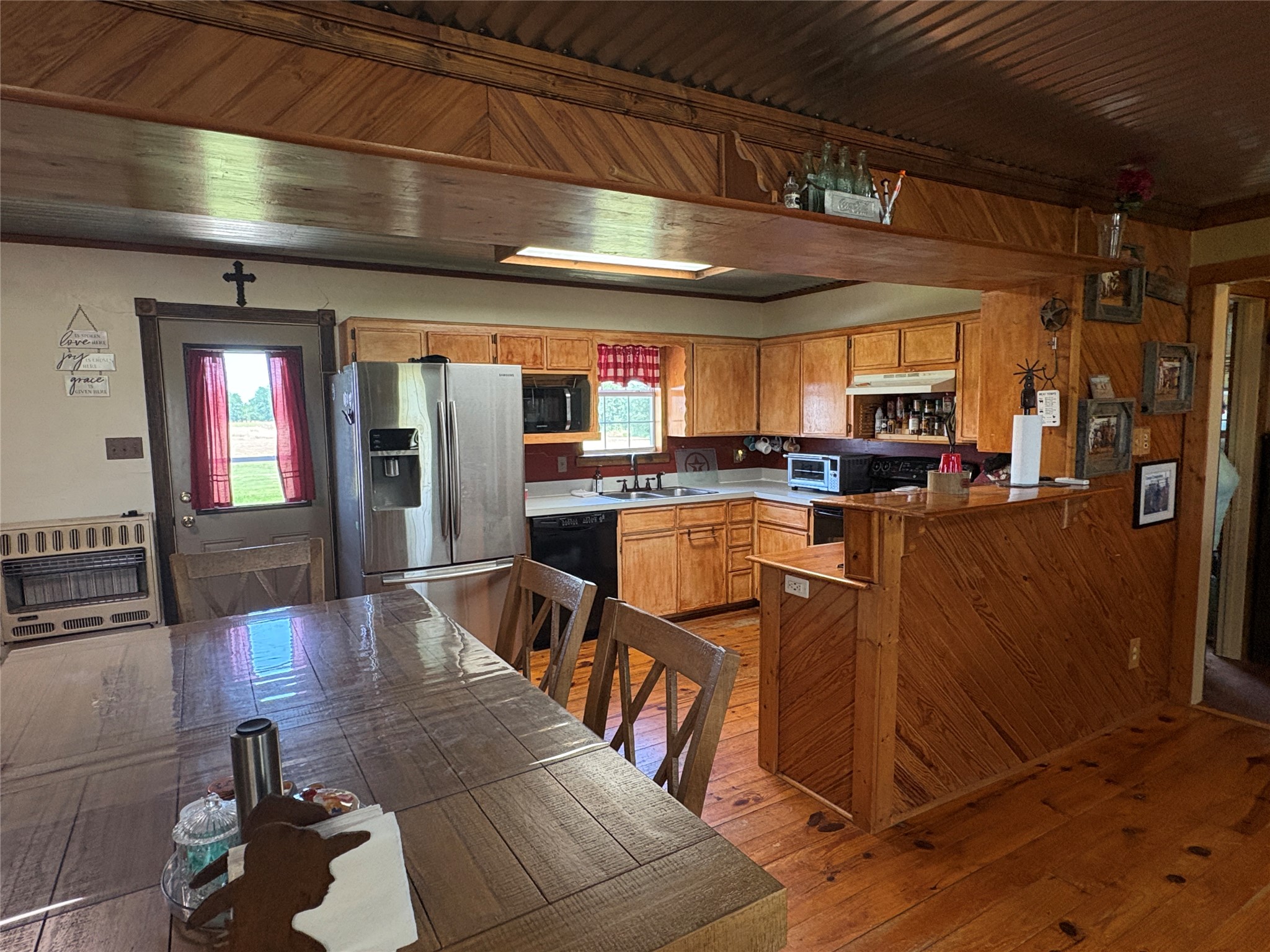 15901 County Road 1030