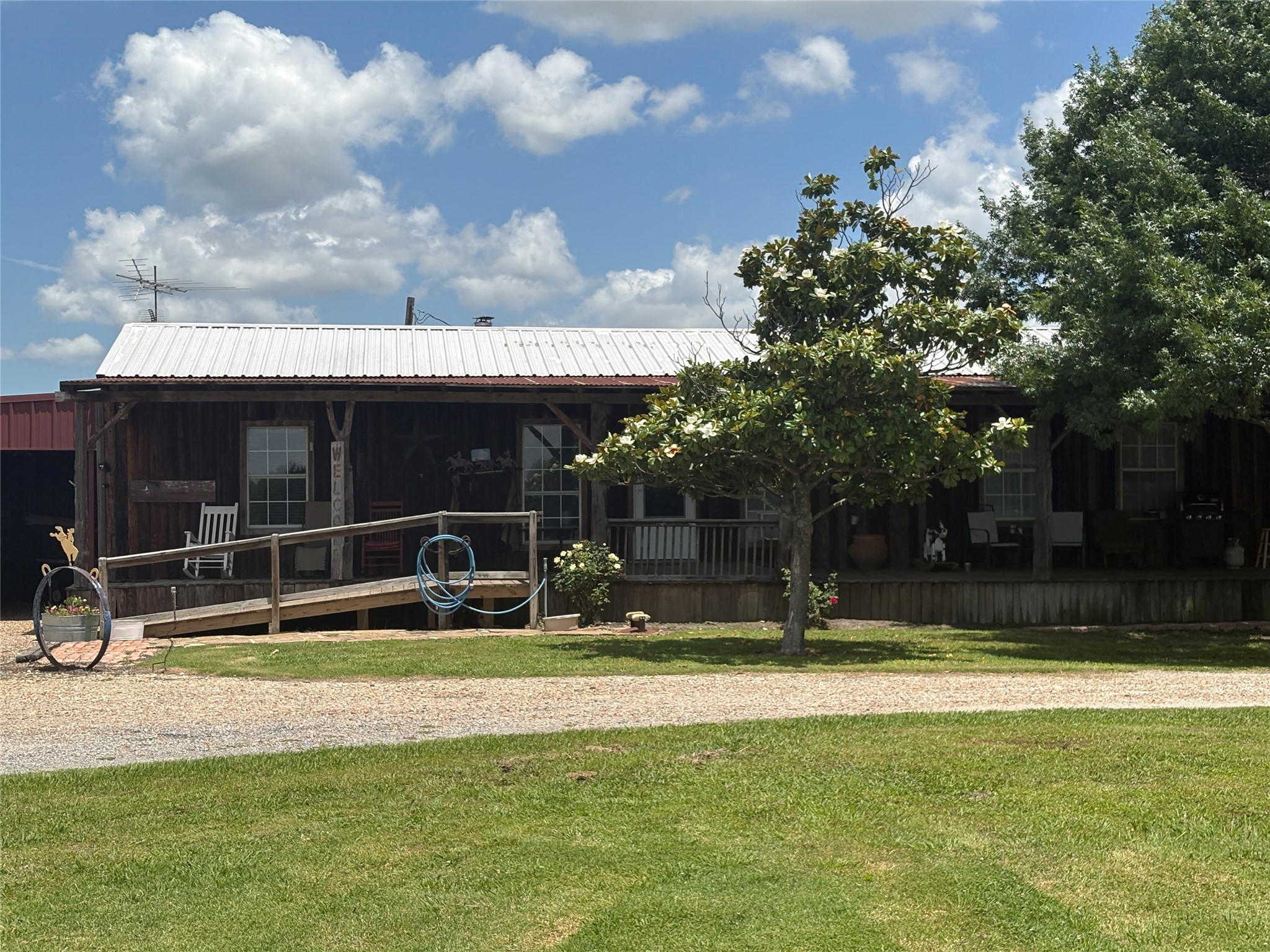 15901 County Road 1030