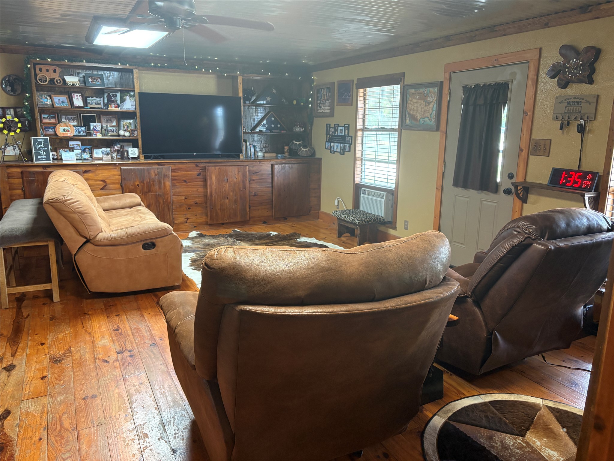 15901 County Road 1030