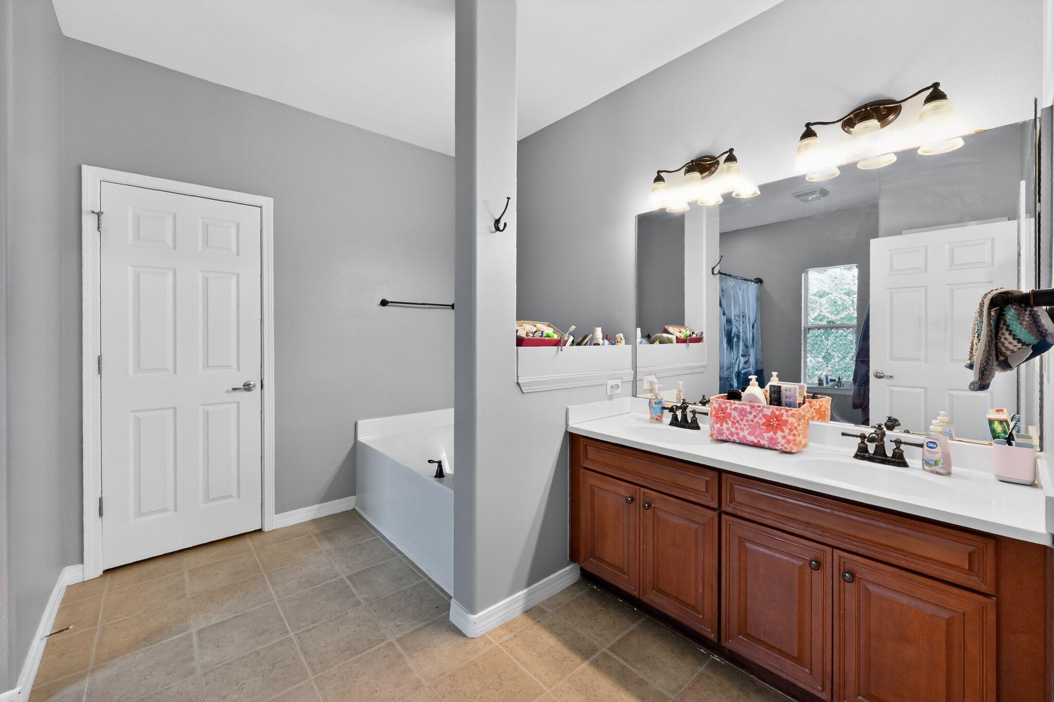 2409 Halfmoon Lane