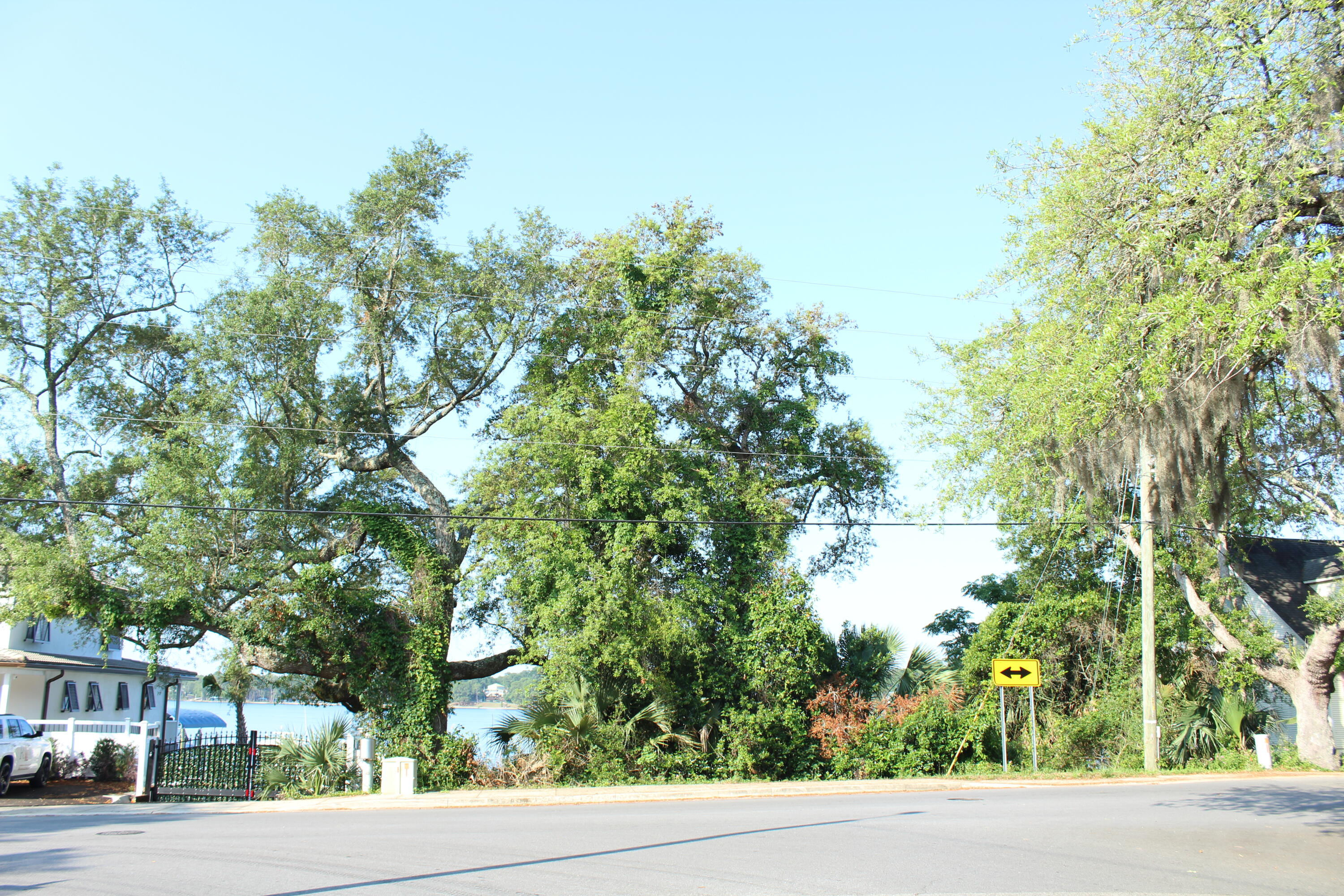 00 Bayshore Drive
