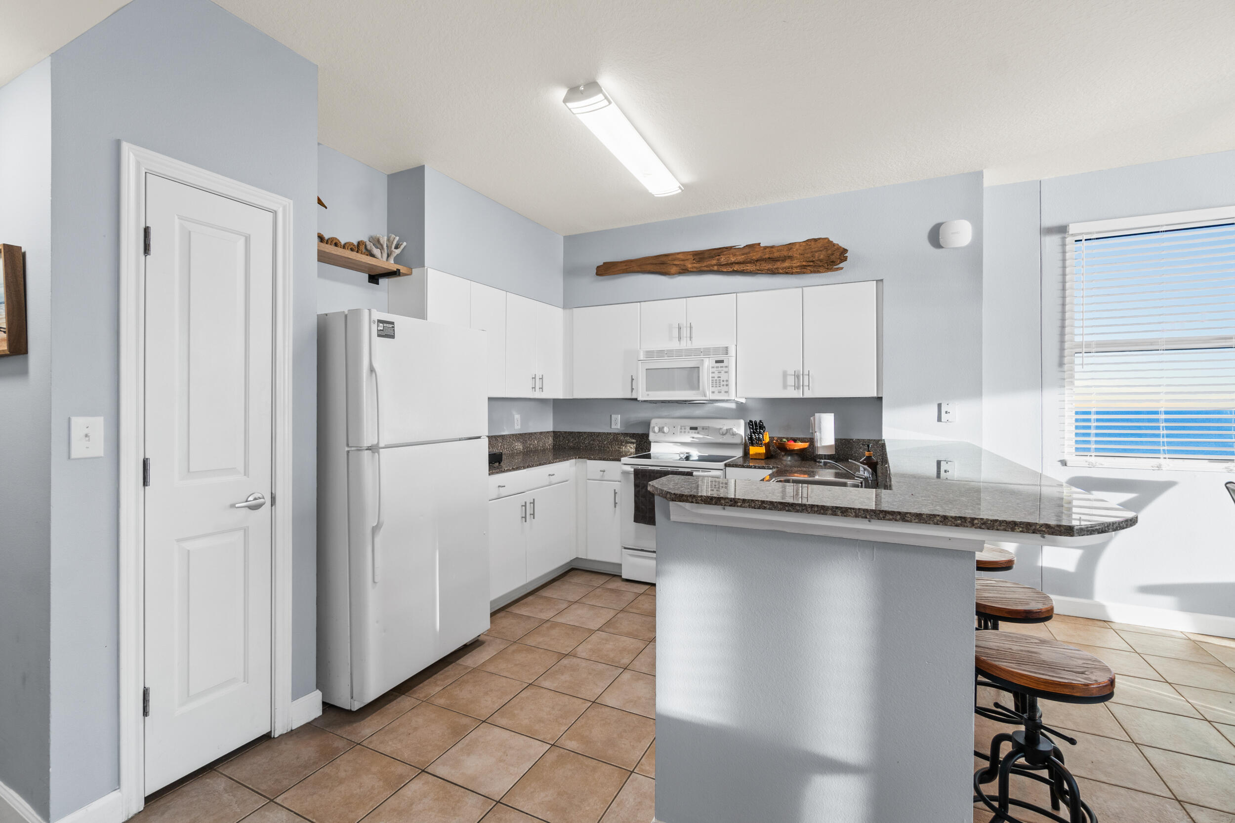 9900 S Thomas Drive, 1631