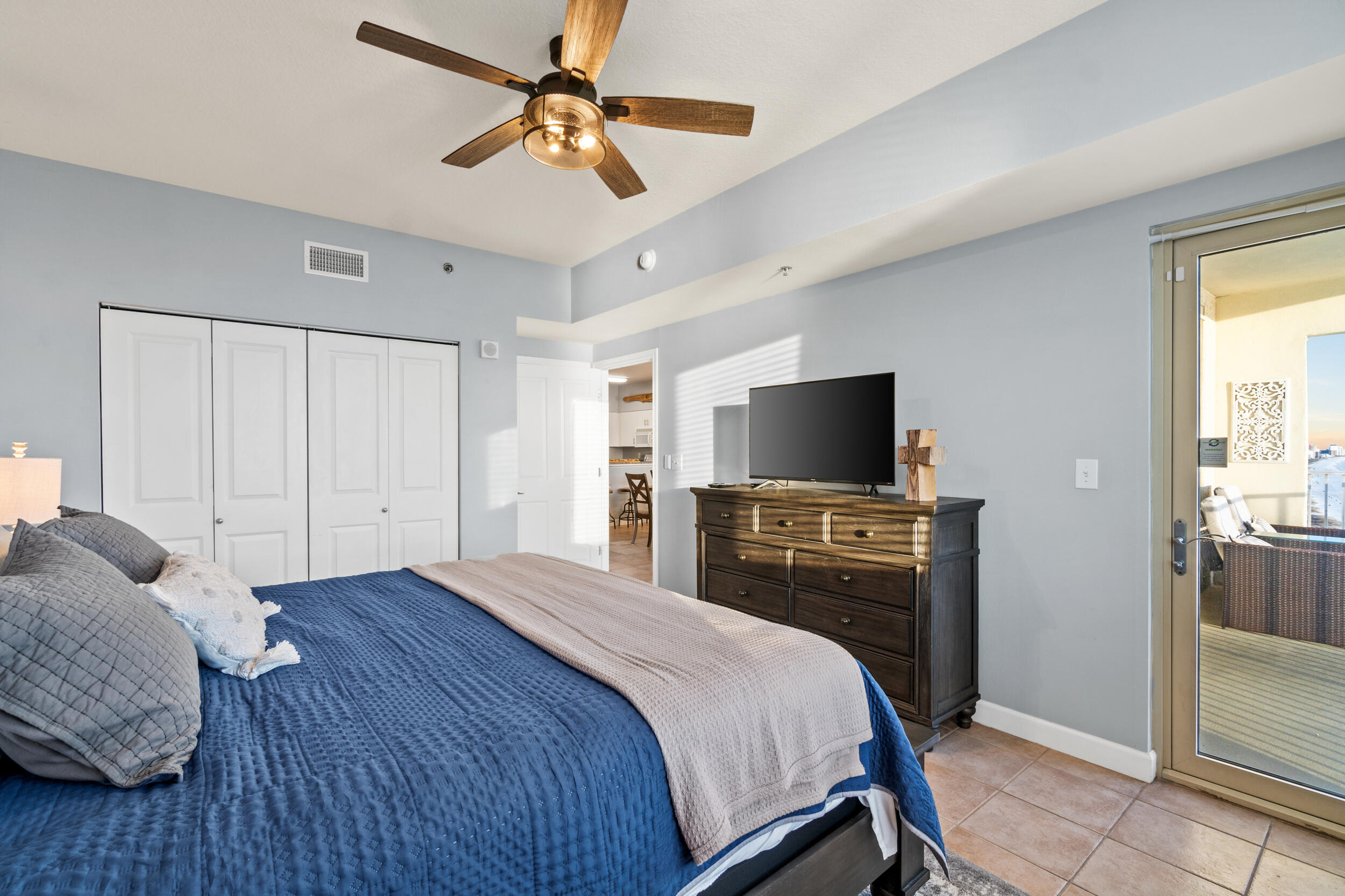 9900 S Thomas Drive, 1631