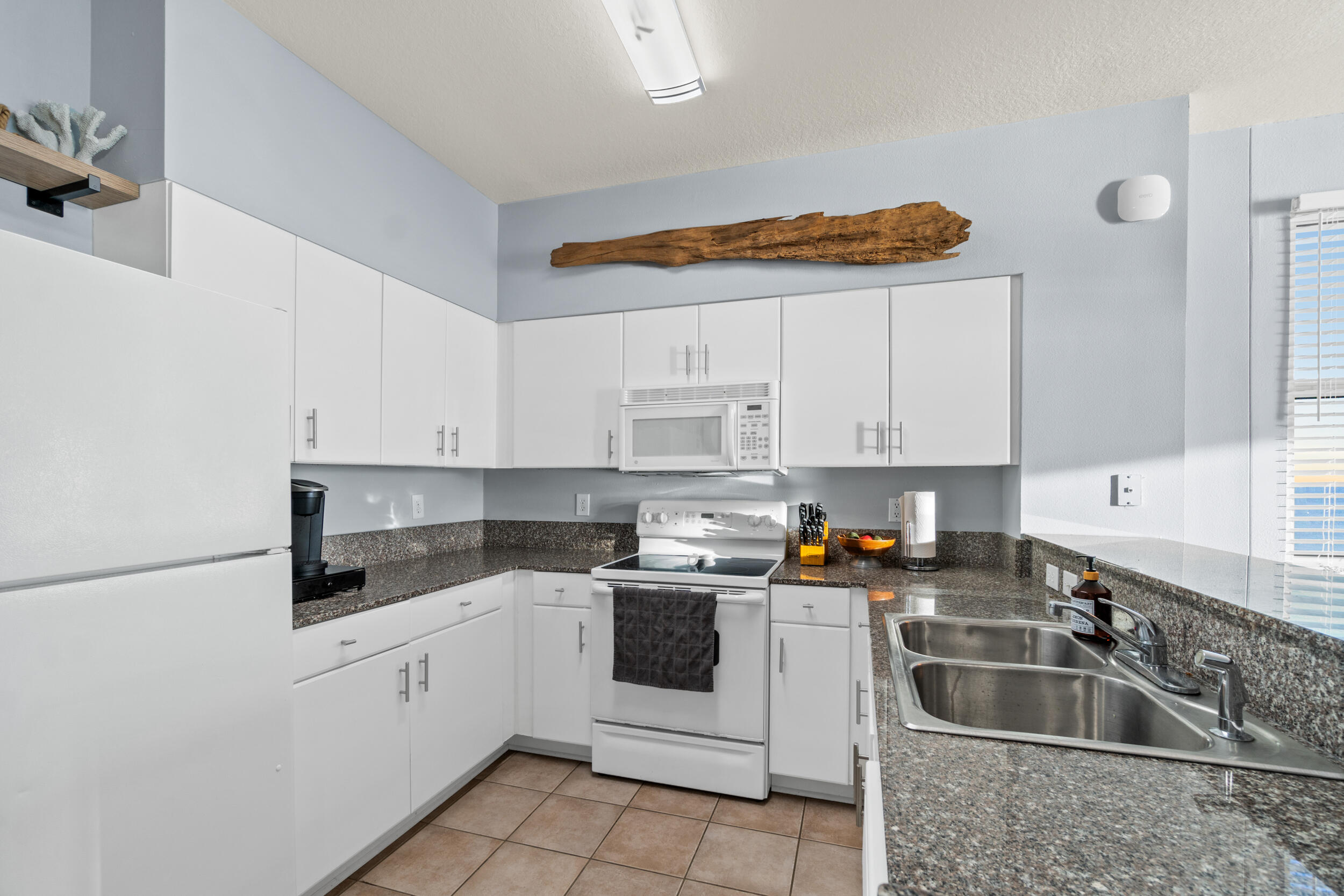 9900 S Thomas Drive, 1631