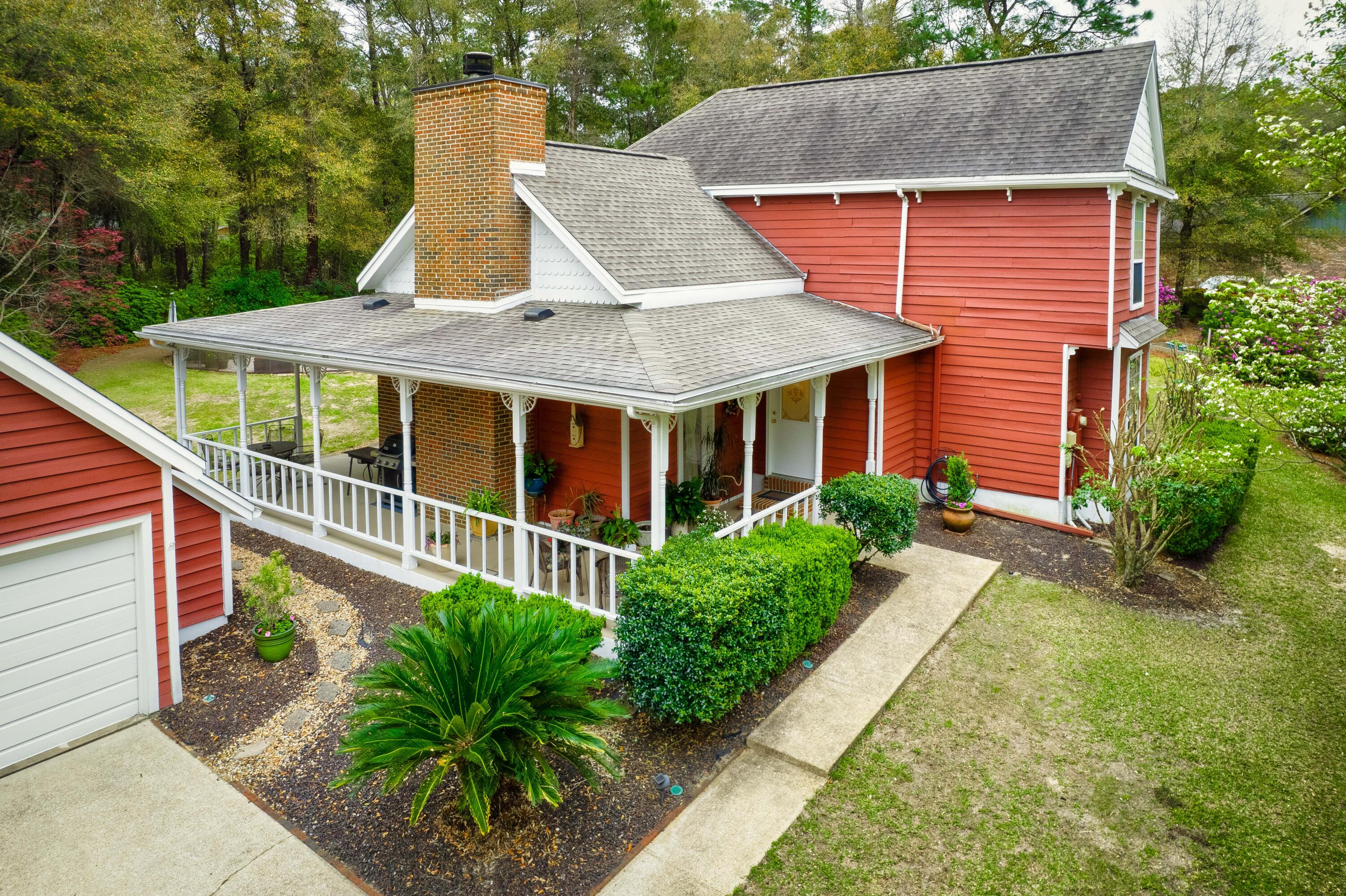 821 Lake Amick Drive