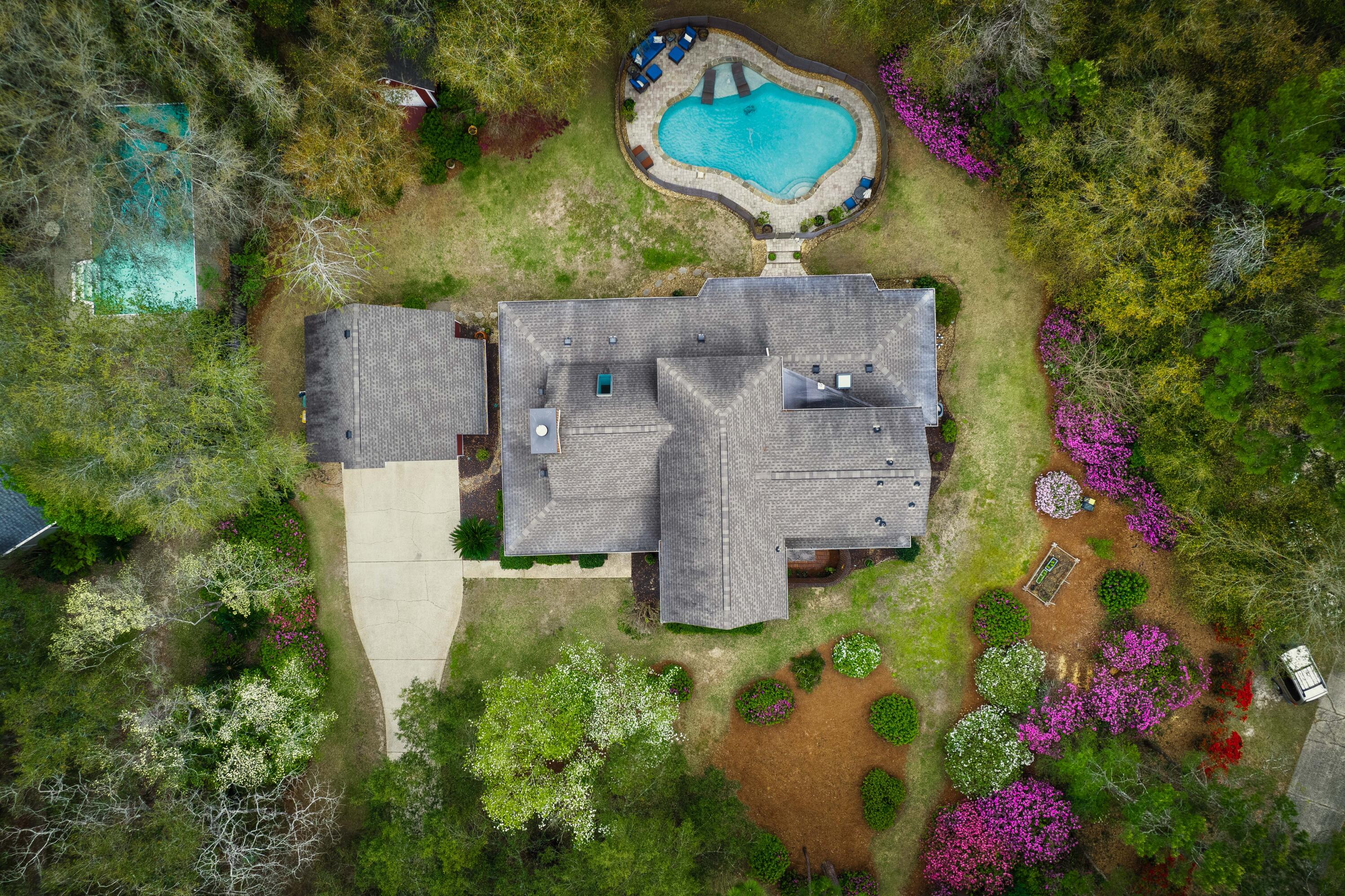 821 Lake Amick Drive