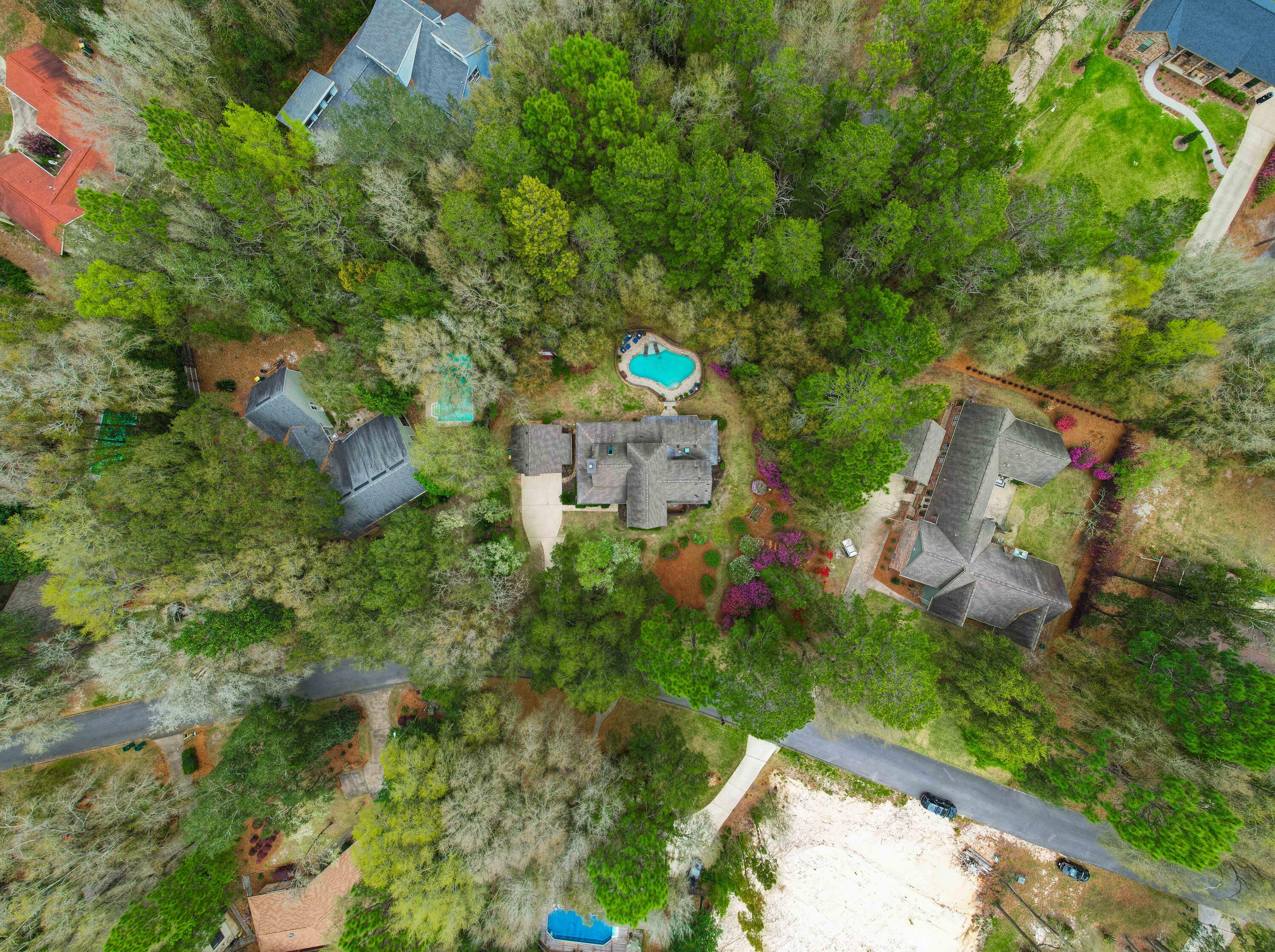 821 Lake Amick Drive