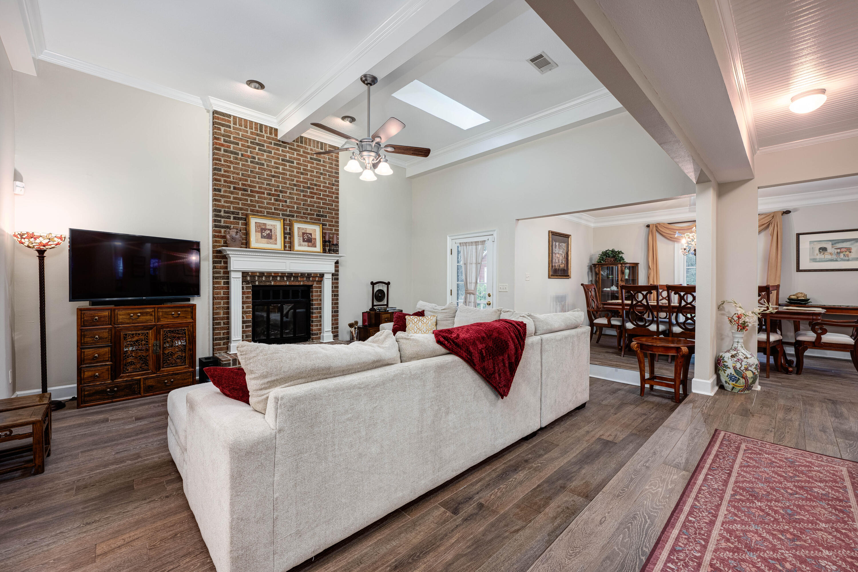 821 Lake Amick Drive