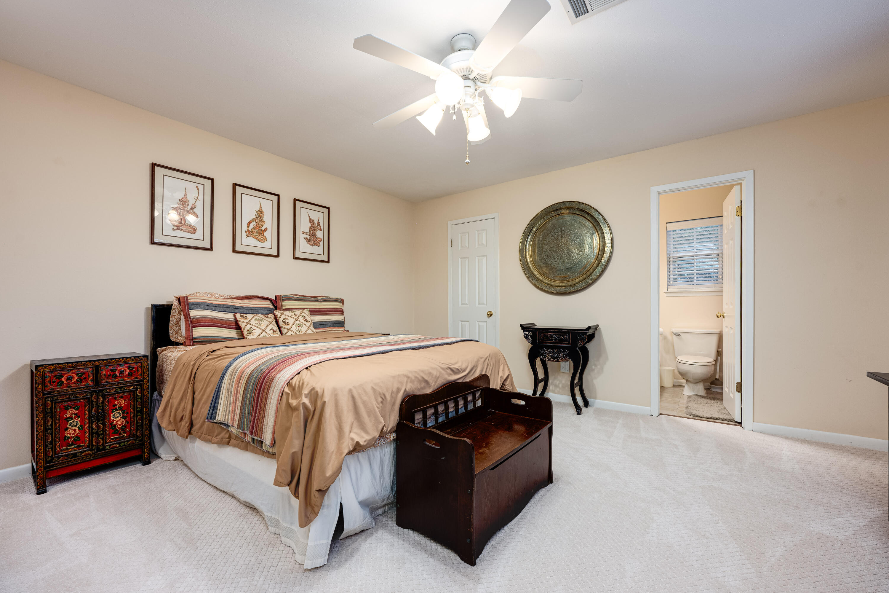 821 Lake Amick Drive