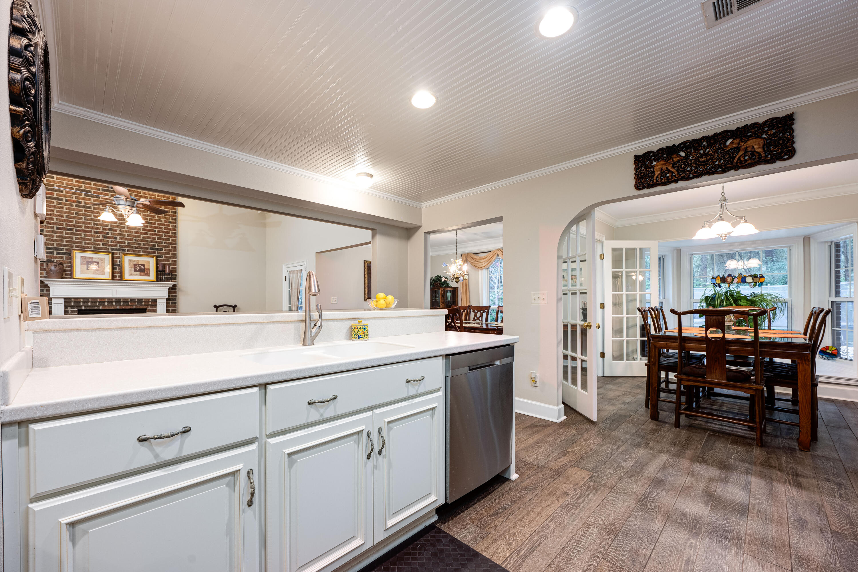 821 Lake Amick Drive