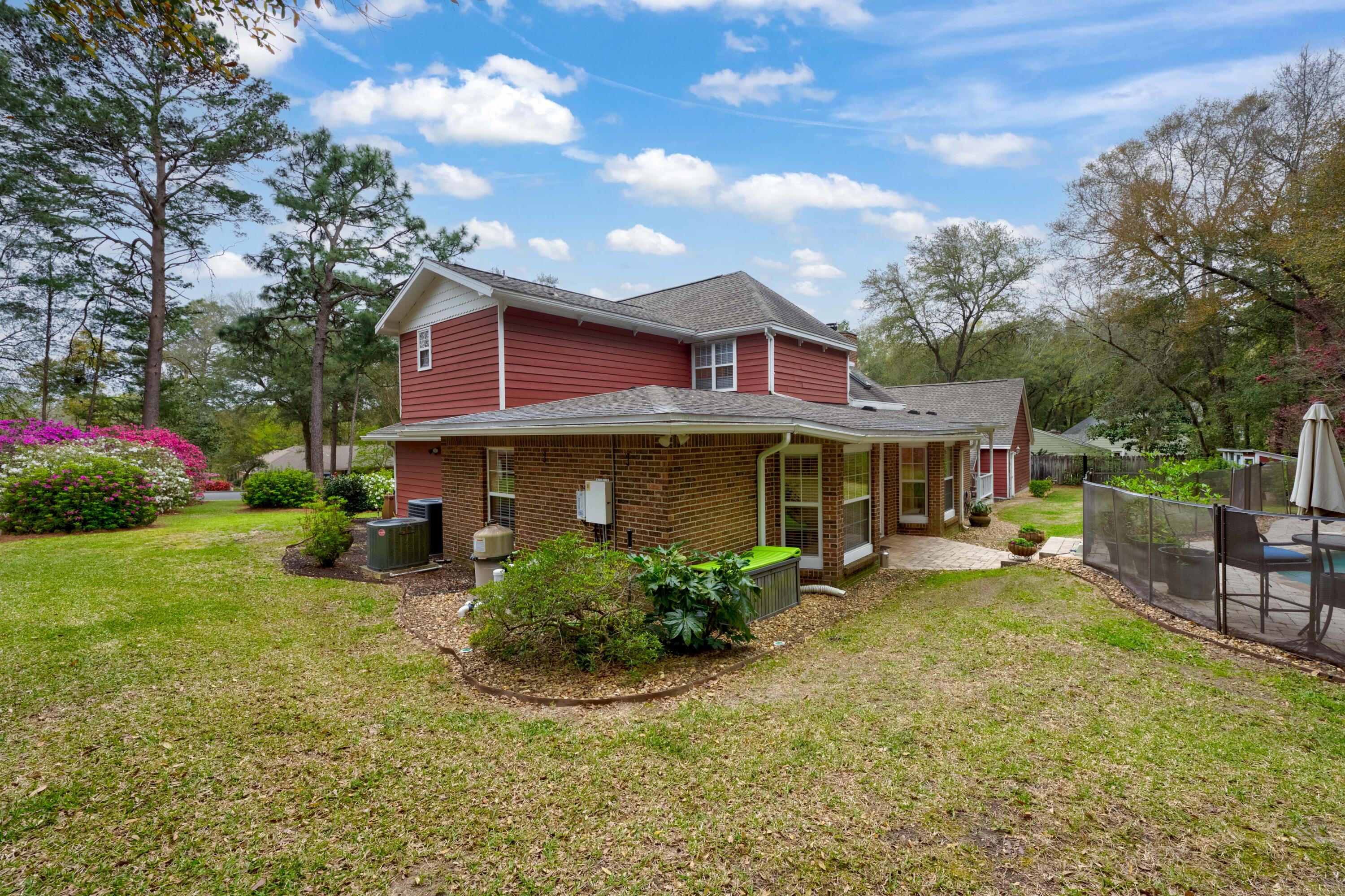 821 Lake Amick Drive