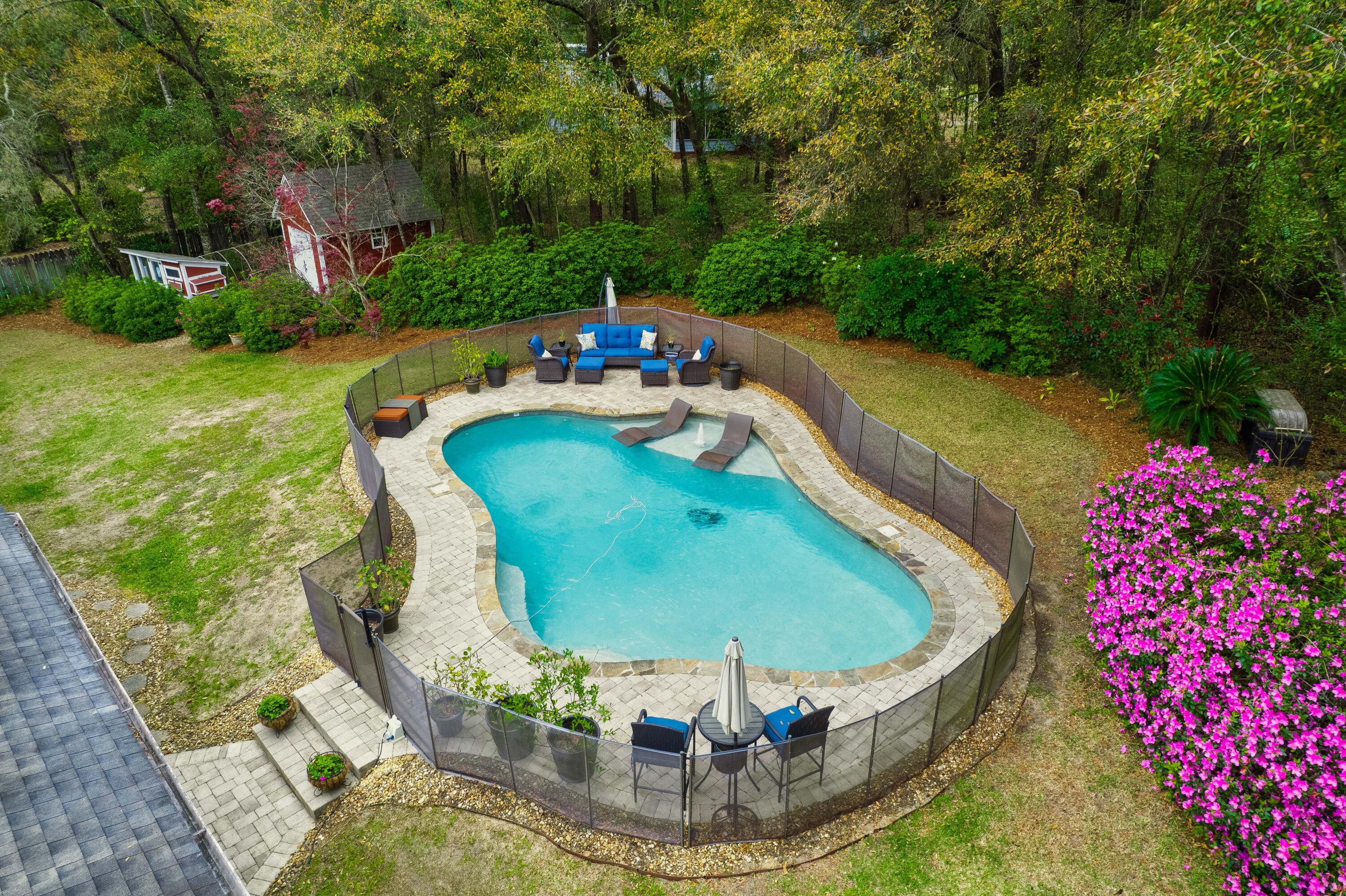 821 Lake Amick Drive