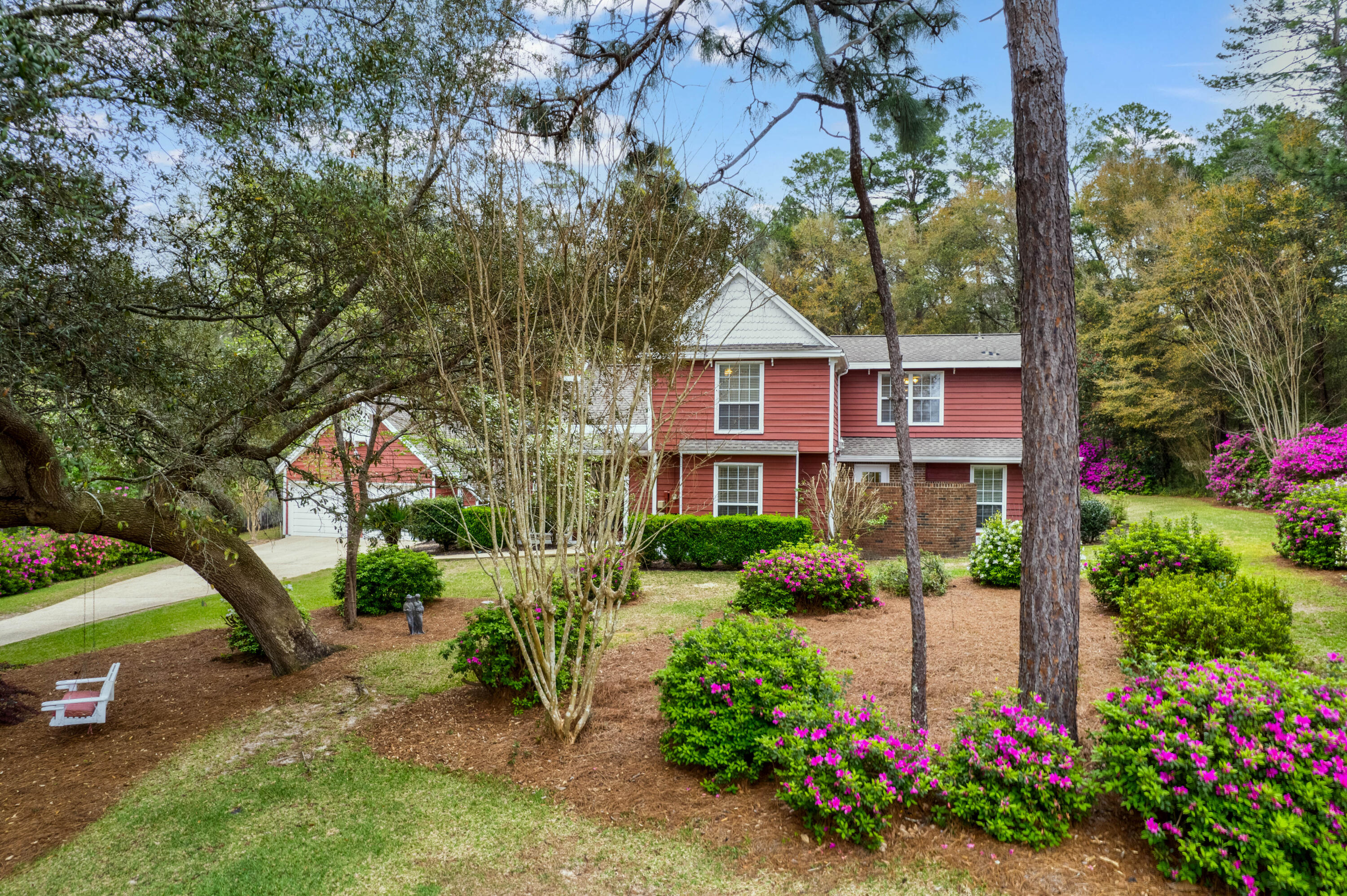 821 Lake Amick Drive