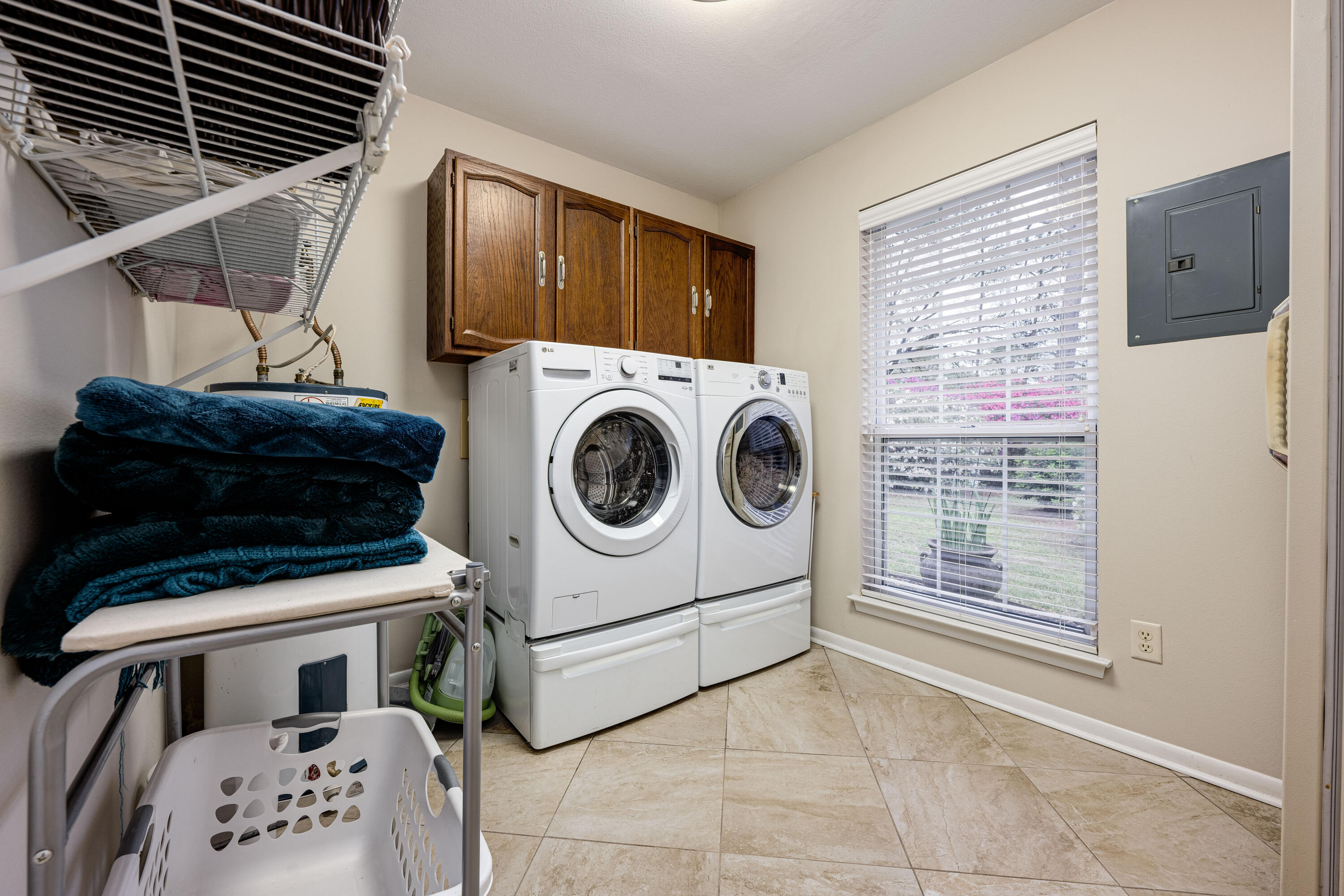 821 Lake Amick Drive