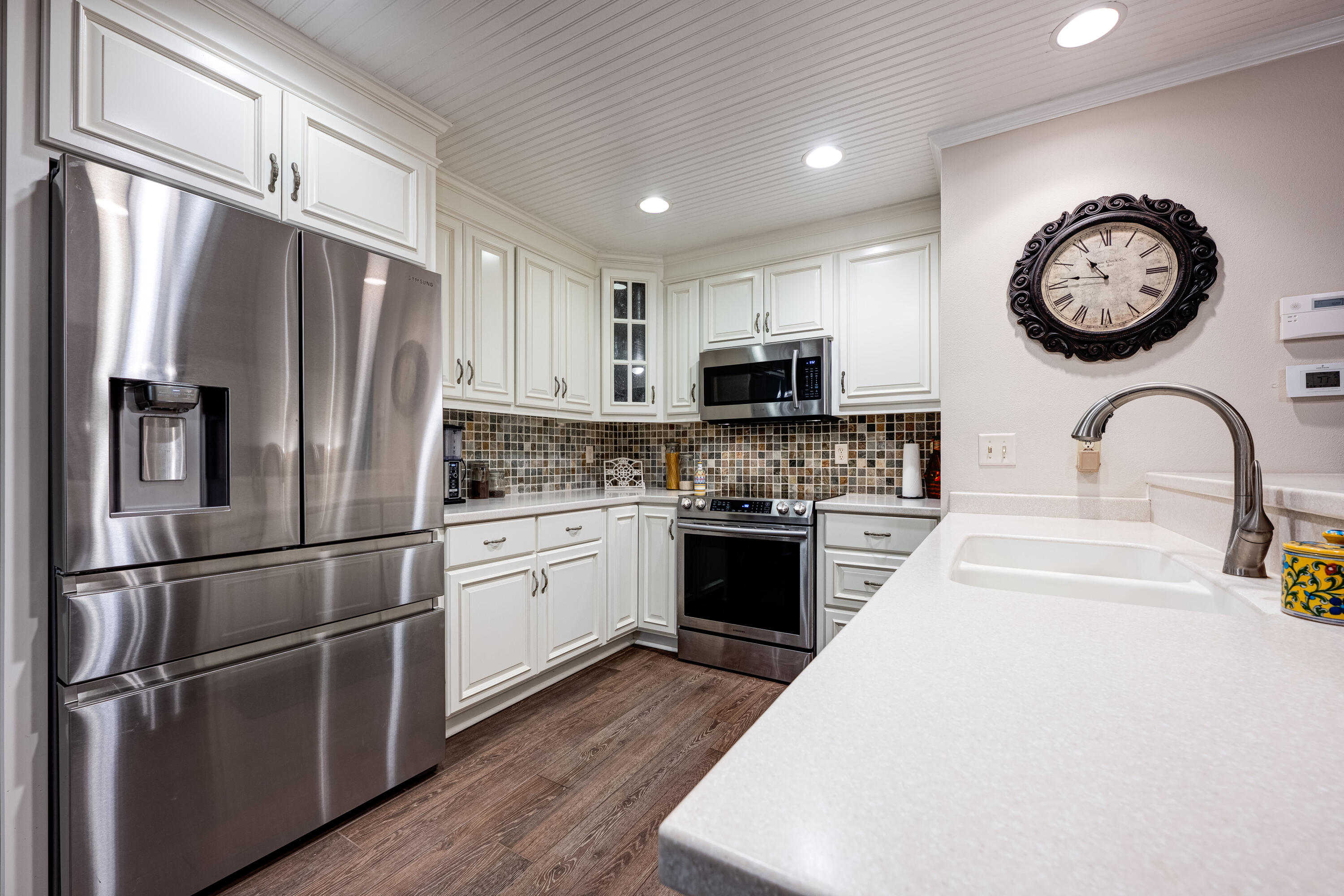 821 Lake Amick Drive