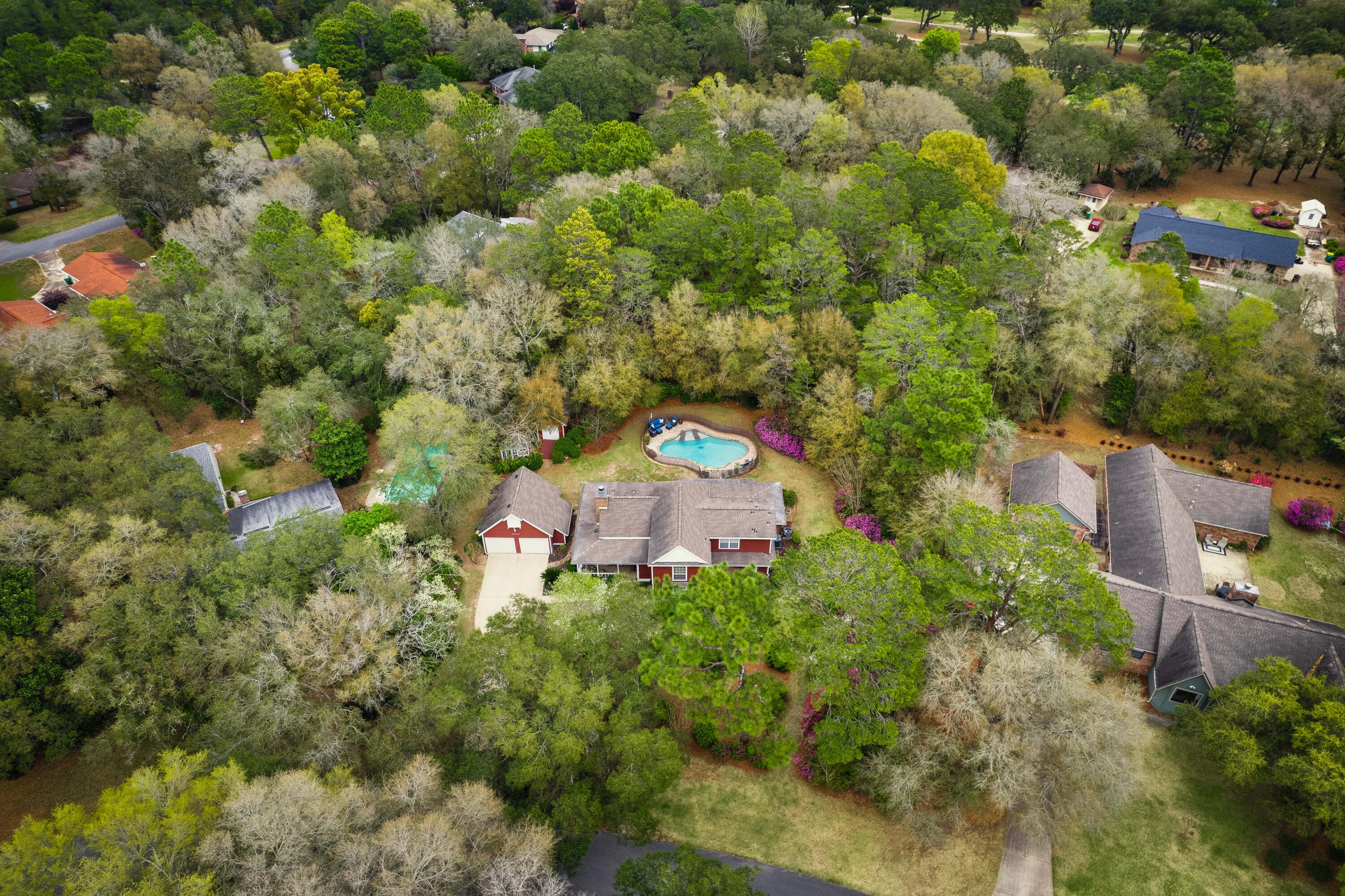 821 Lake Amick Drive