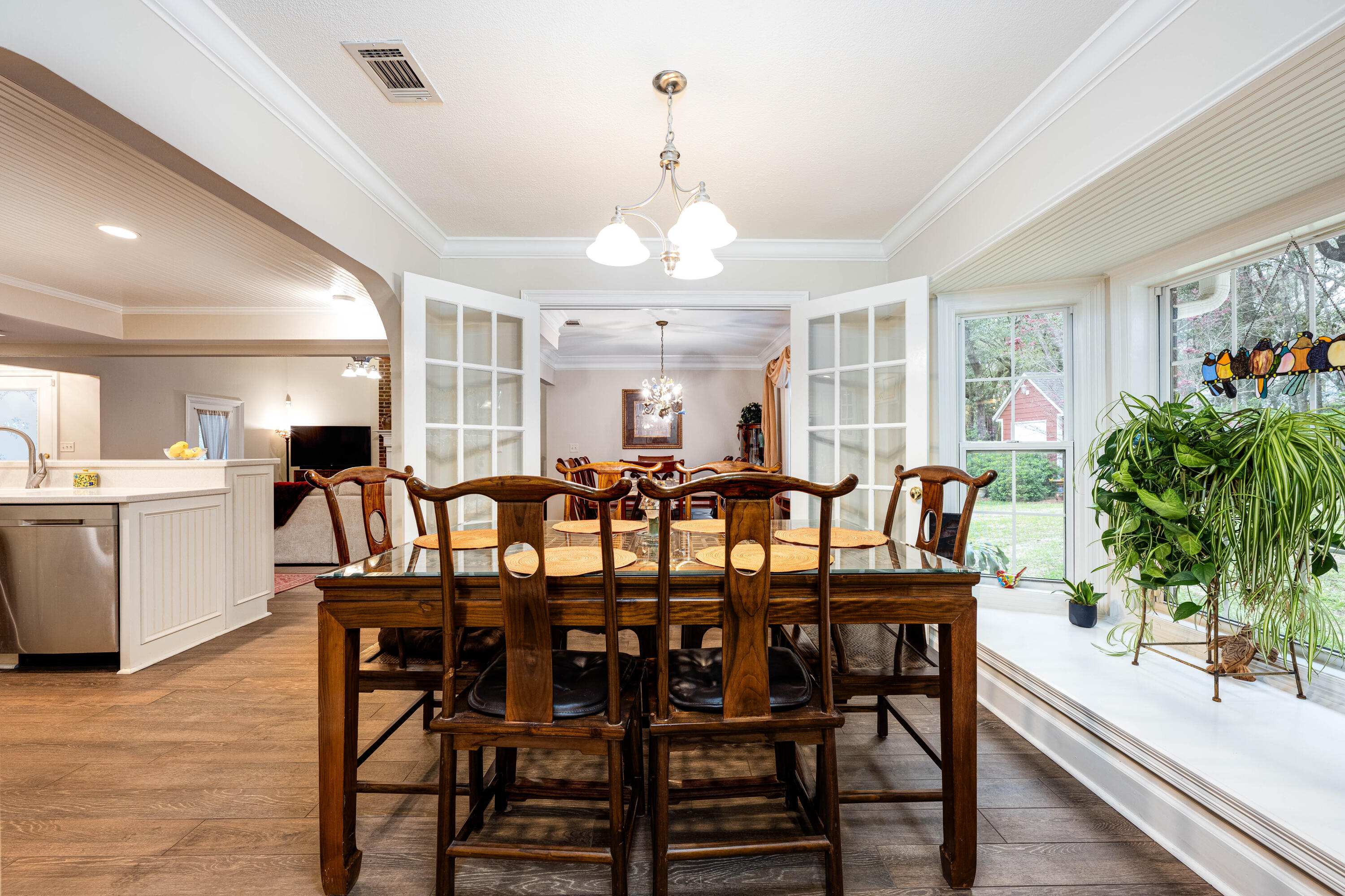 821 Lake Amick Drive