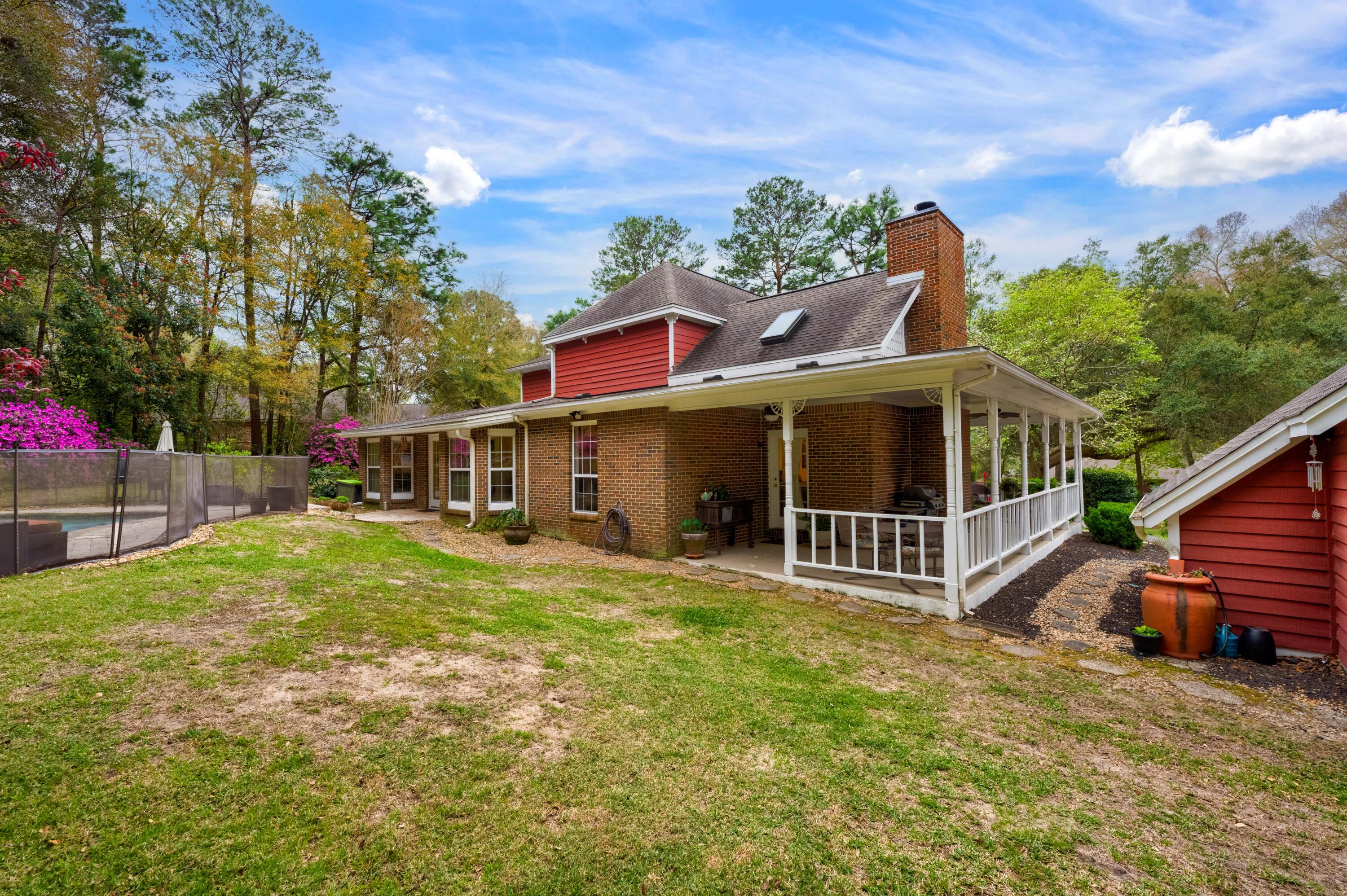 821 Lake Amick Drive