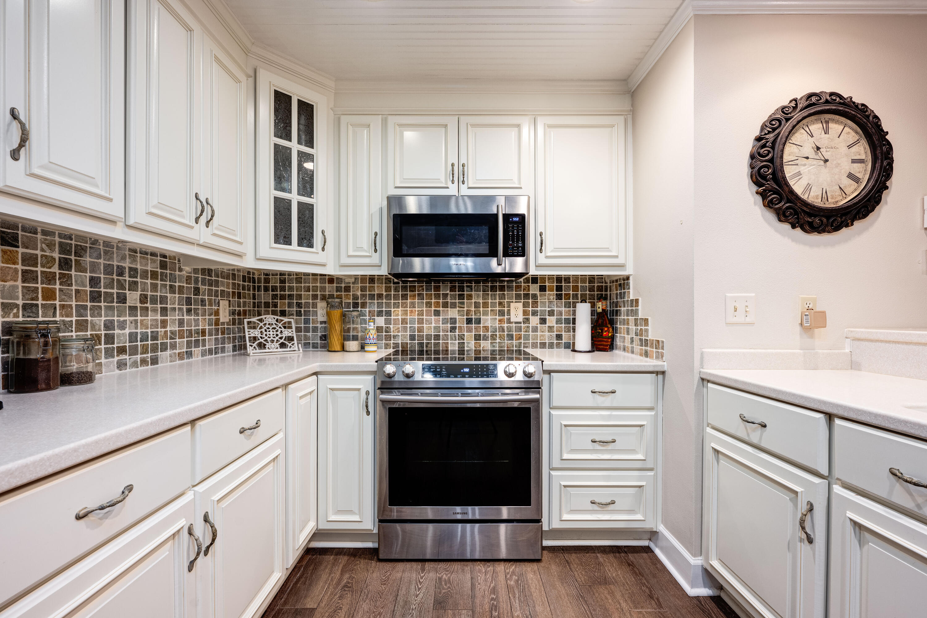 821 Lake Amick Drive