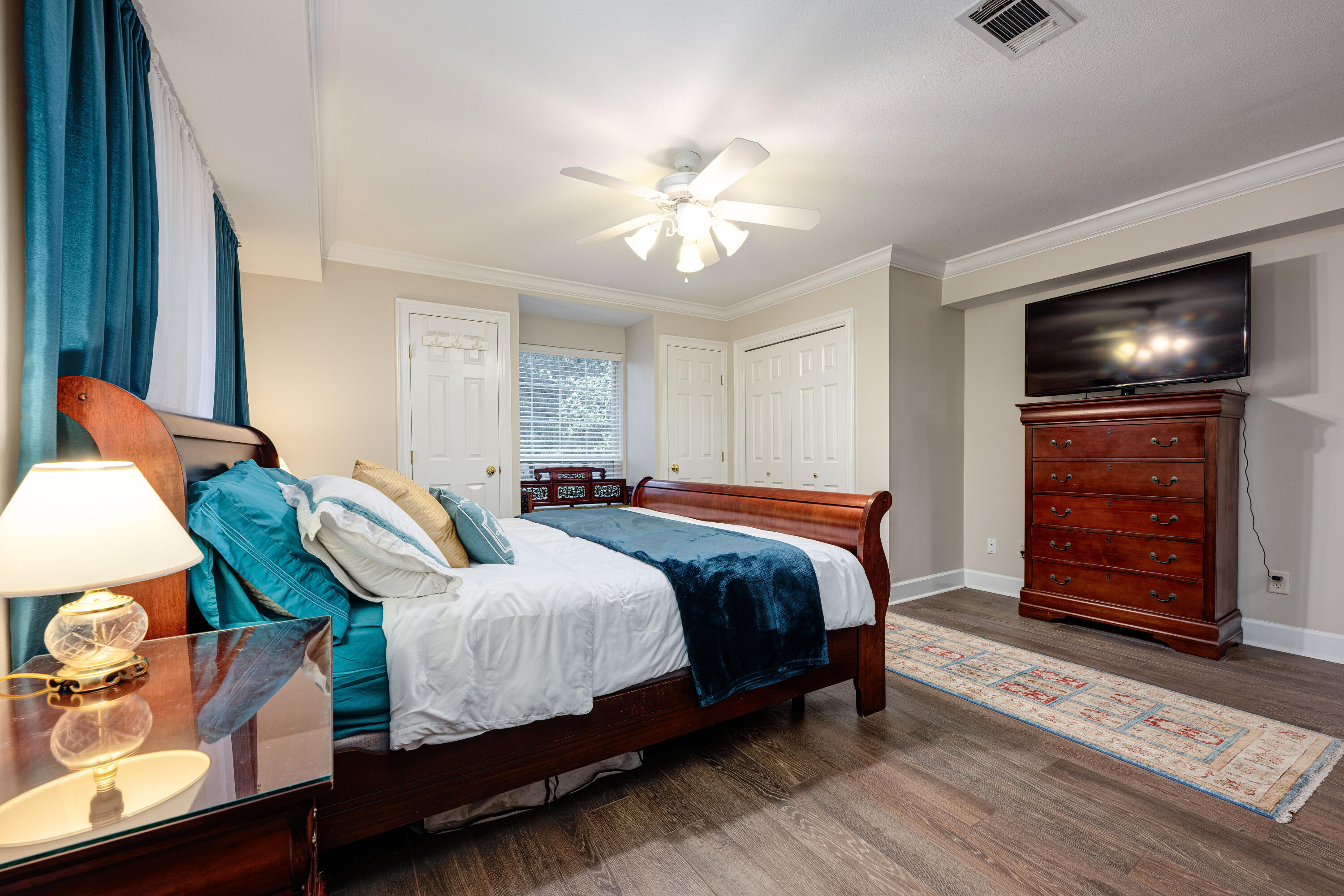 821 Lake Amick Drive