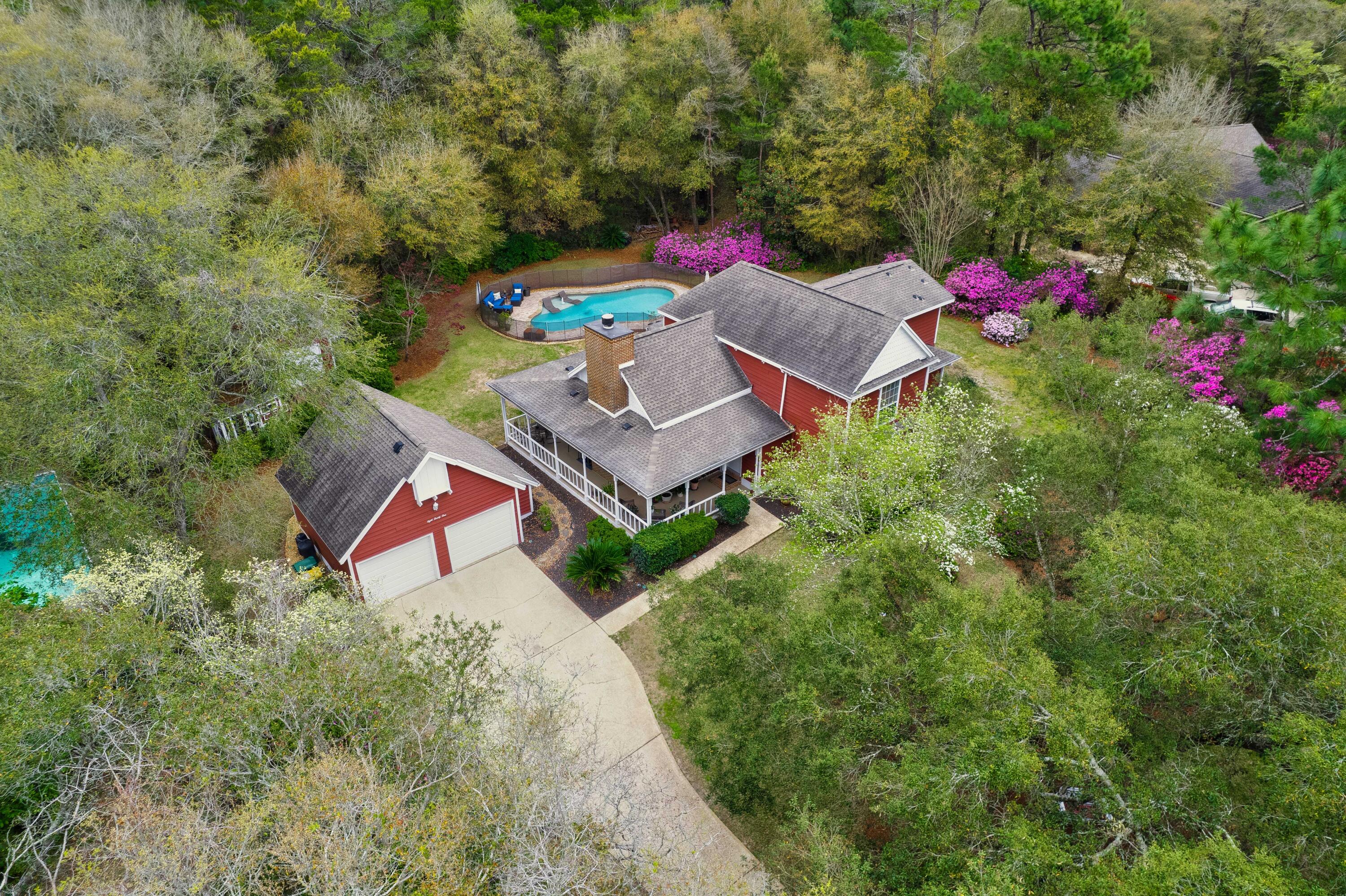 821 Lake Amick Drive