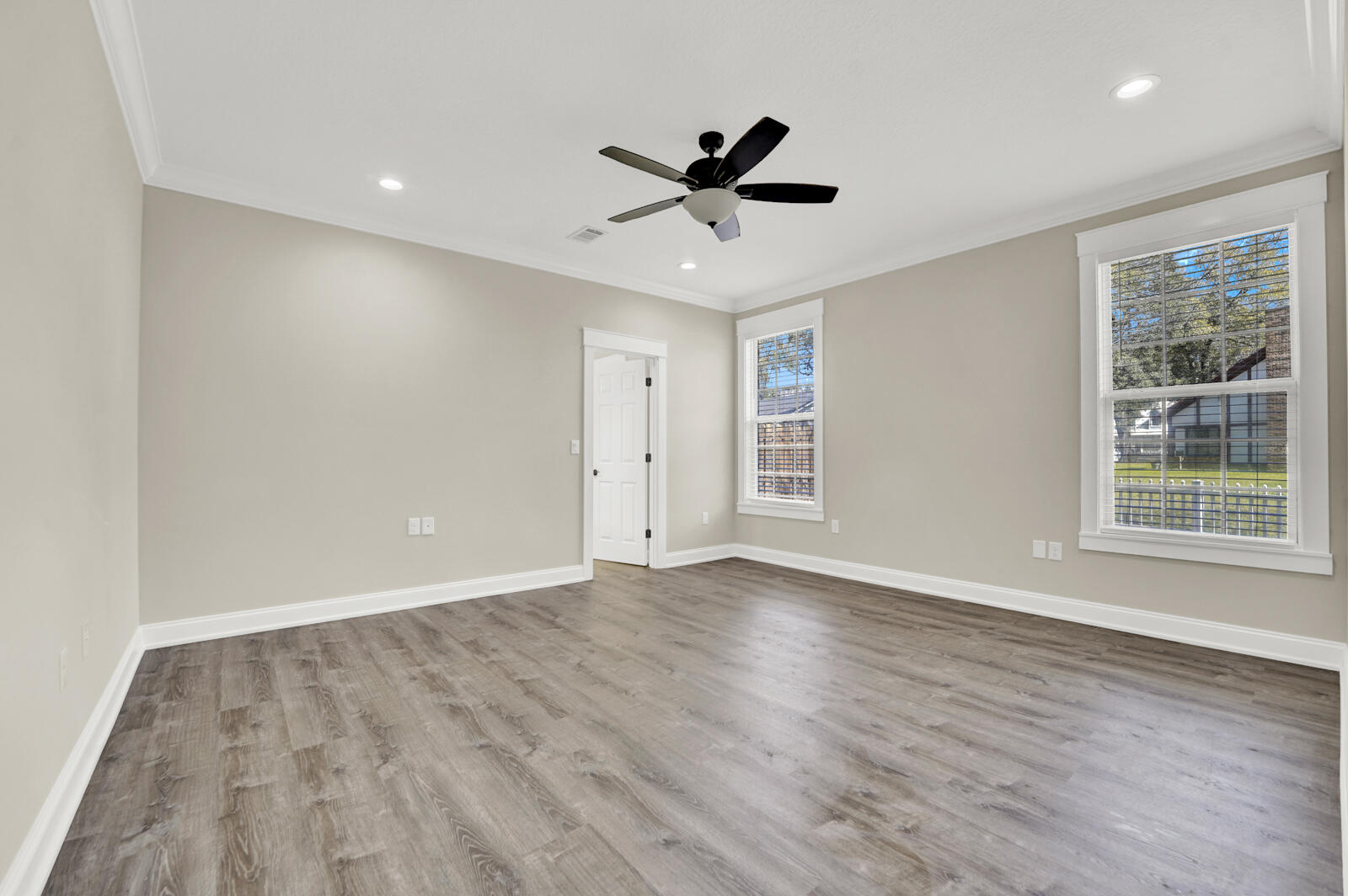 252 Waterview Cove Drive