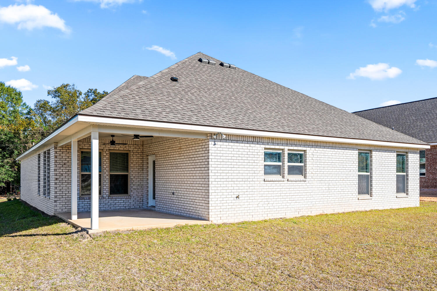 2743 Louis Circle