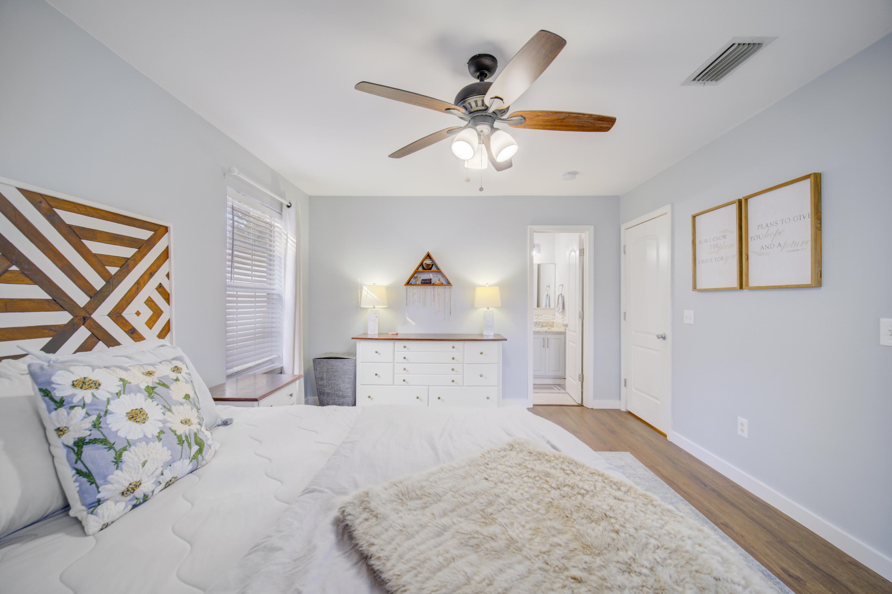 1268 Laura Lane