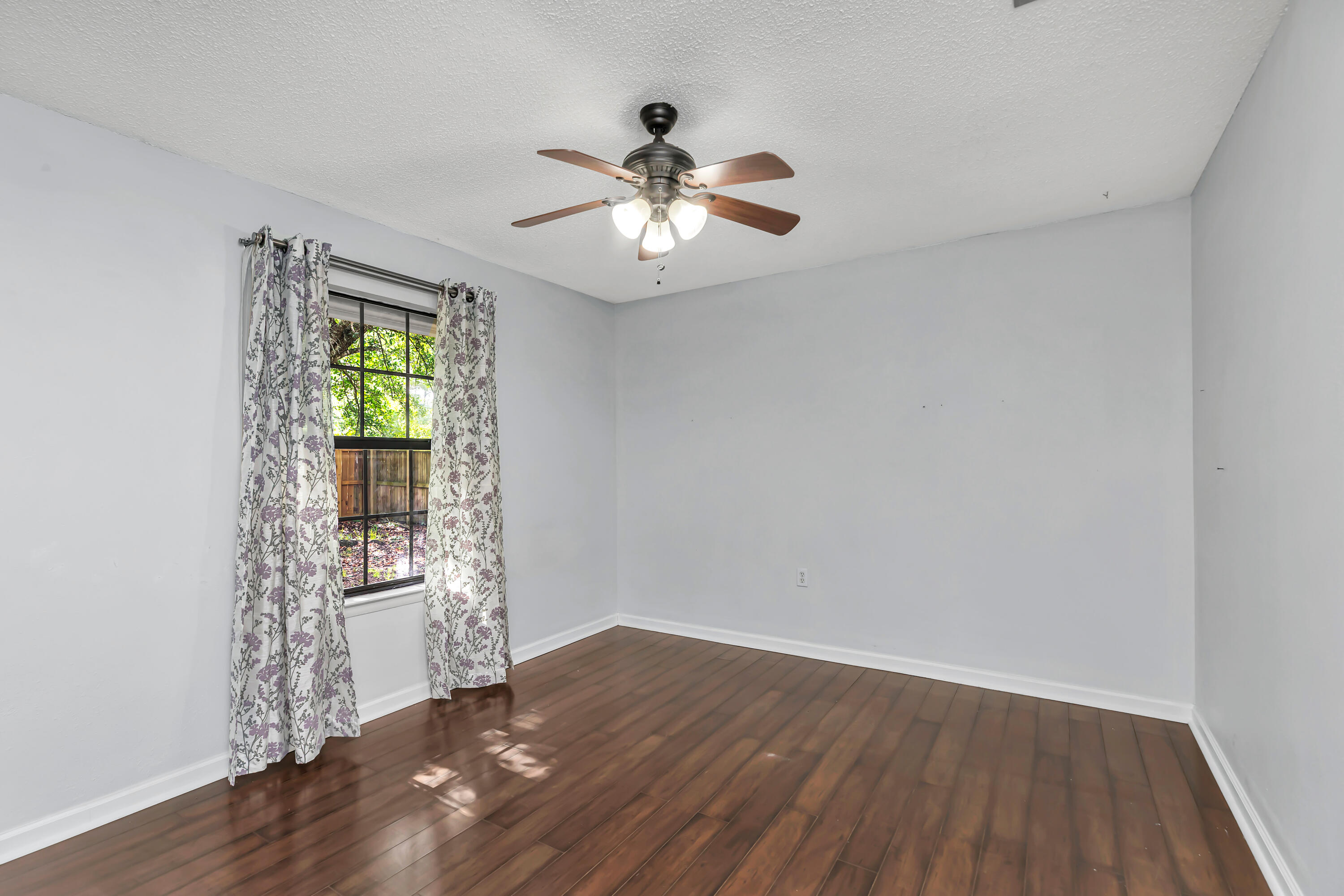 1029 Boulevard De La Parisenne