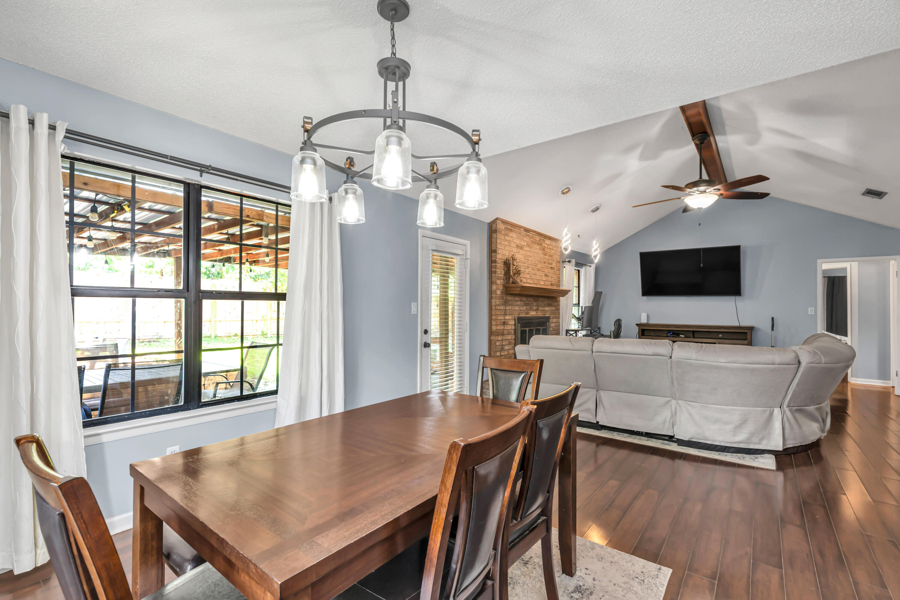 1029 Boulevard De La Parisenne