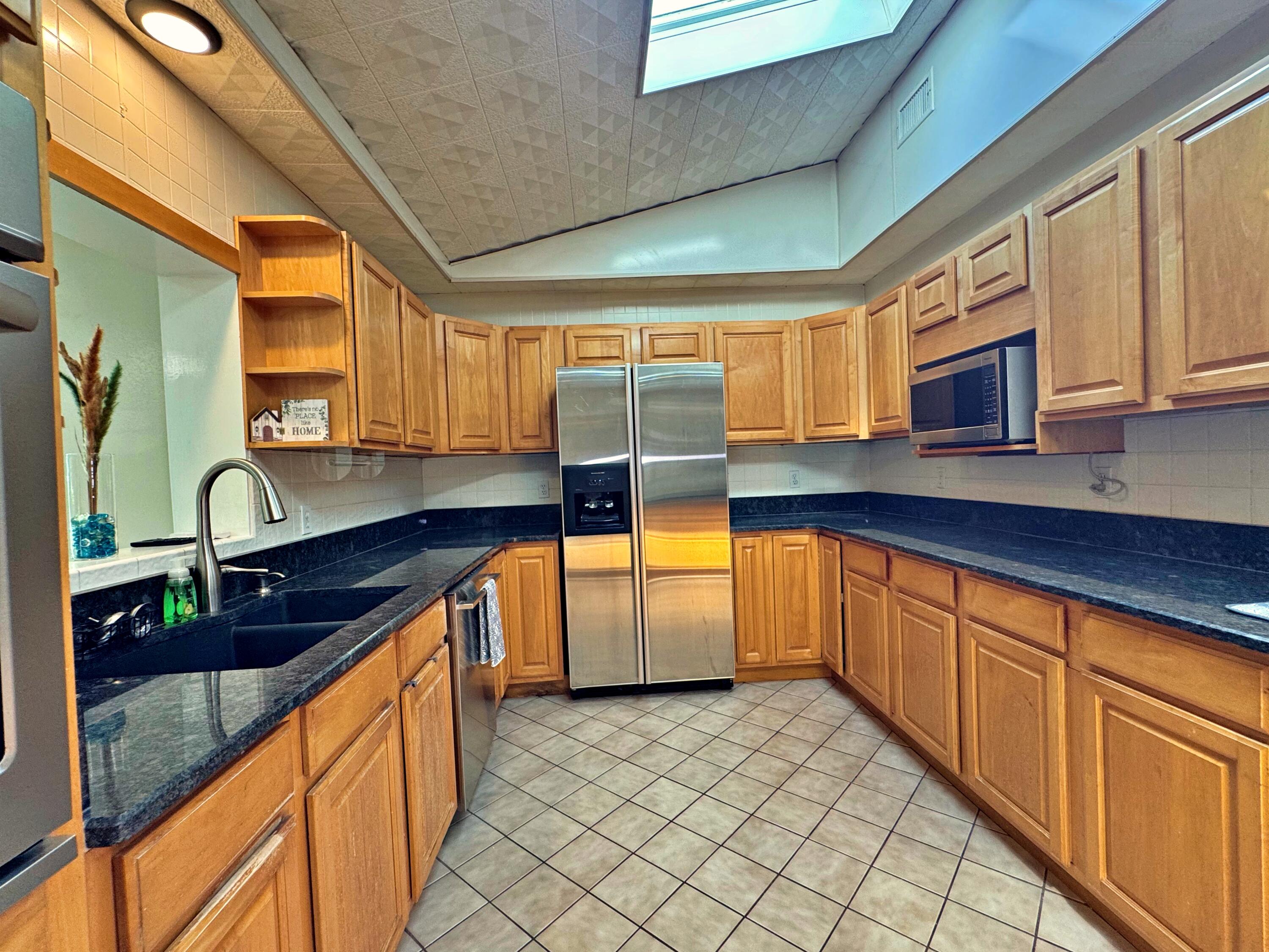 25 NW Memorial Parkway
