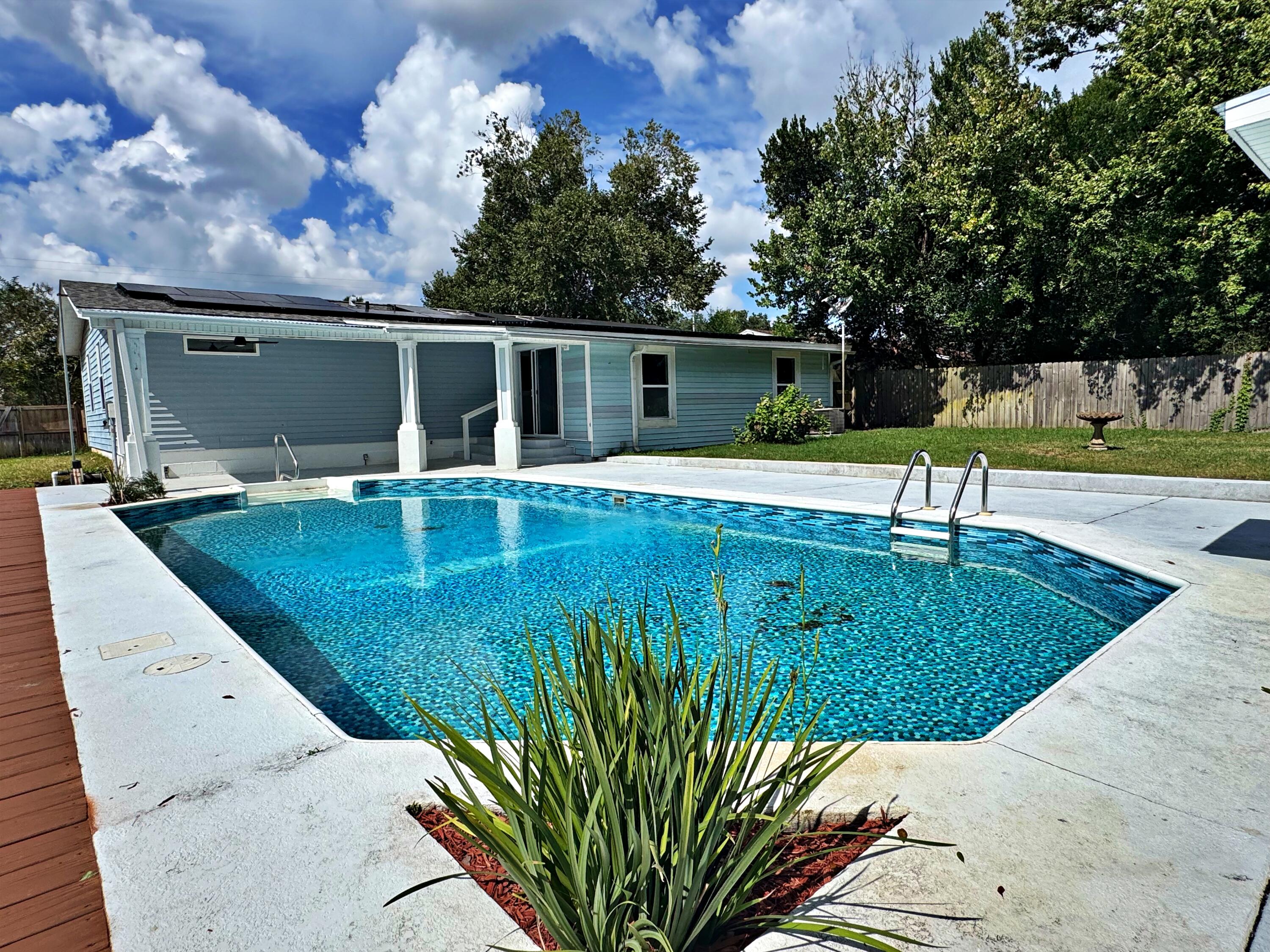 25 NW Memorial Parkway