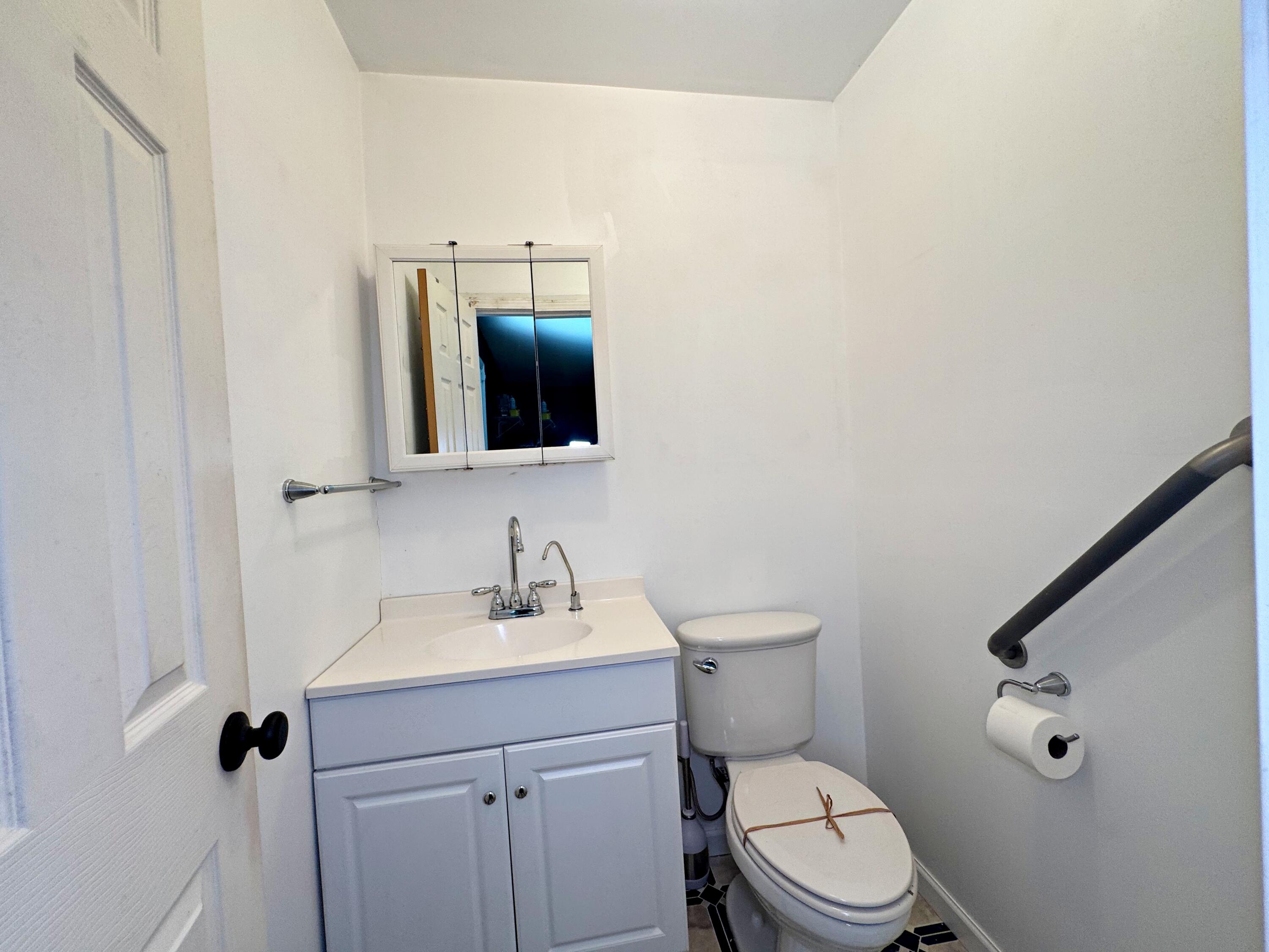 25 NW Memorial Parkway