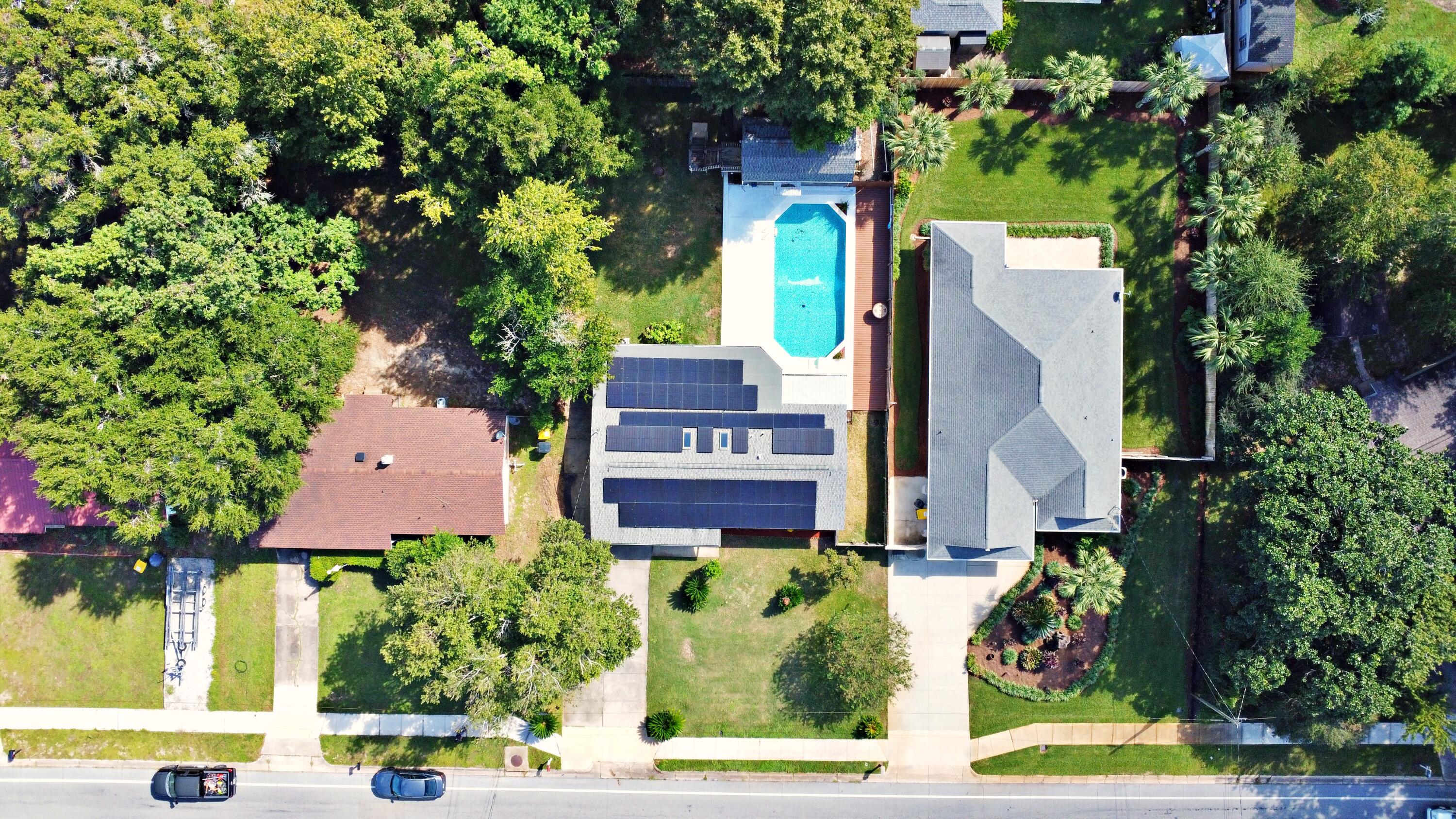 25 NW Memorial Parkway