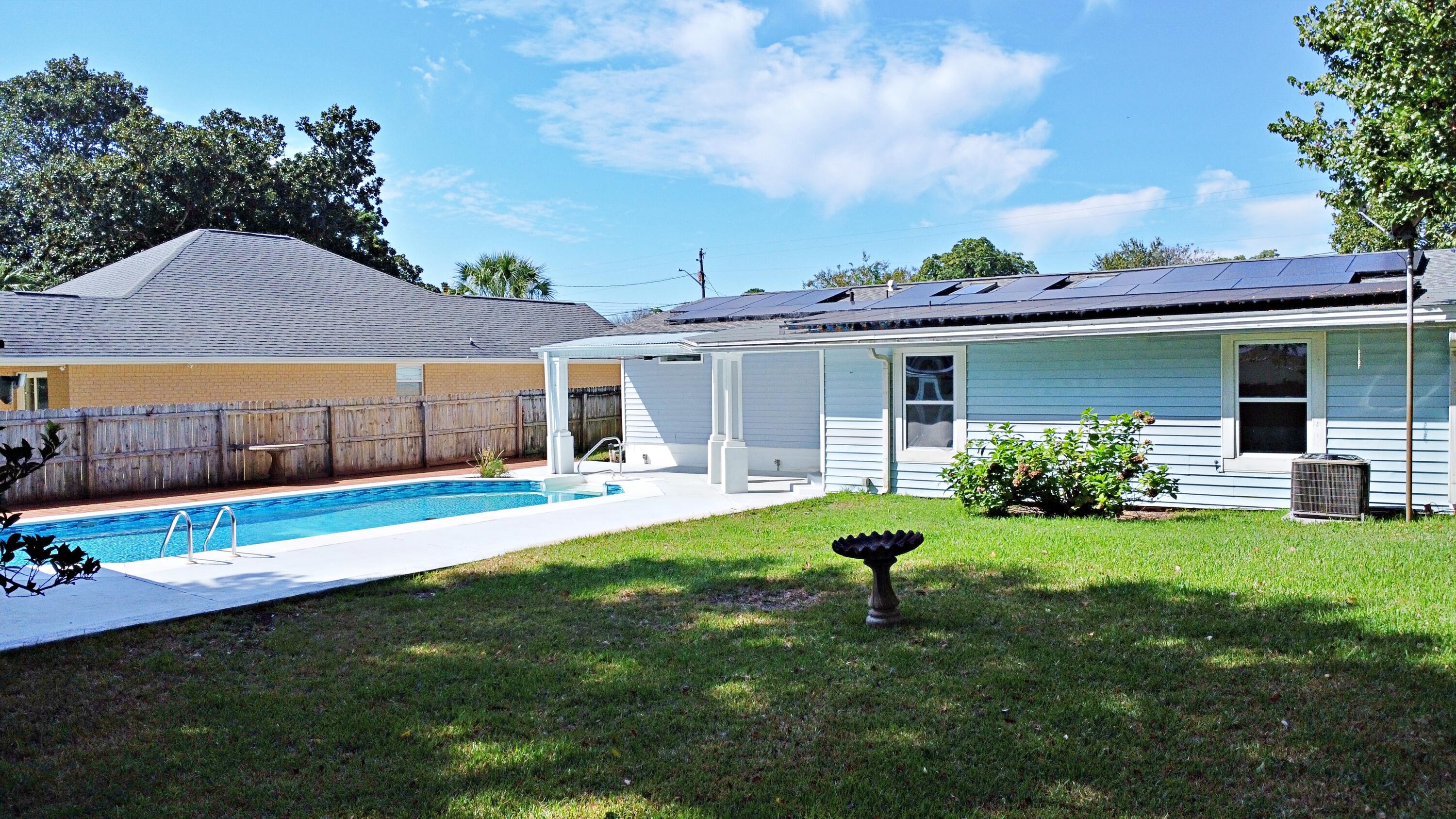25 NW Memorial Parkway
