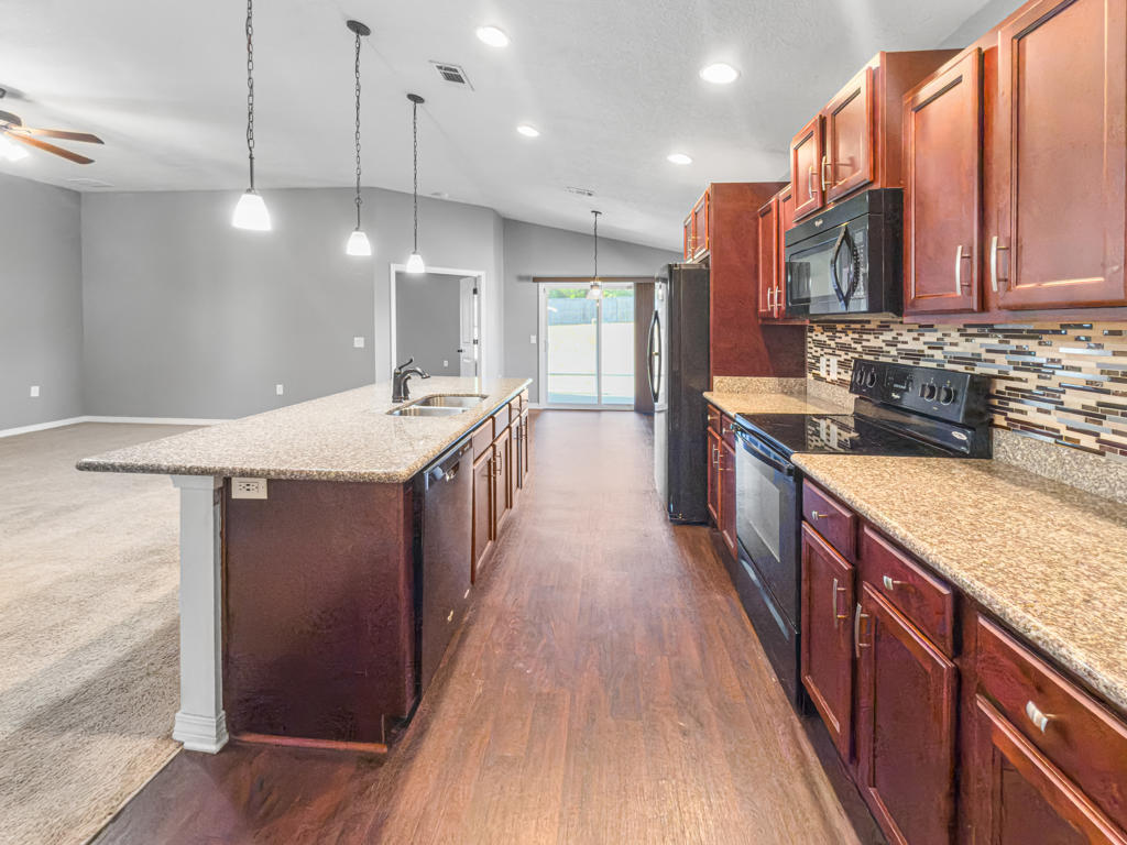125 Lillian Way