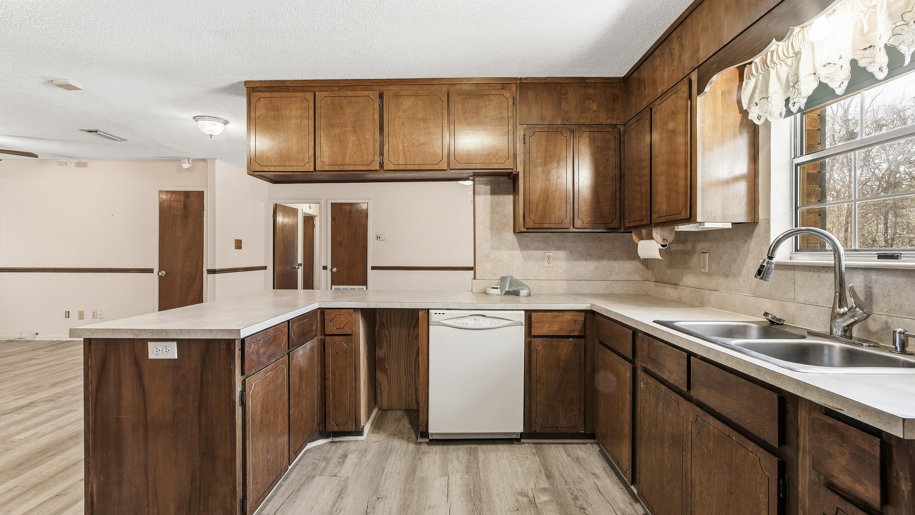 23203 N Us Highway 331