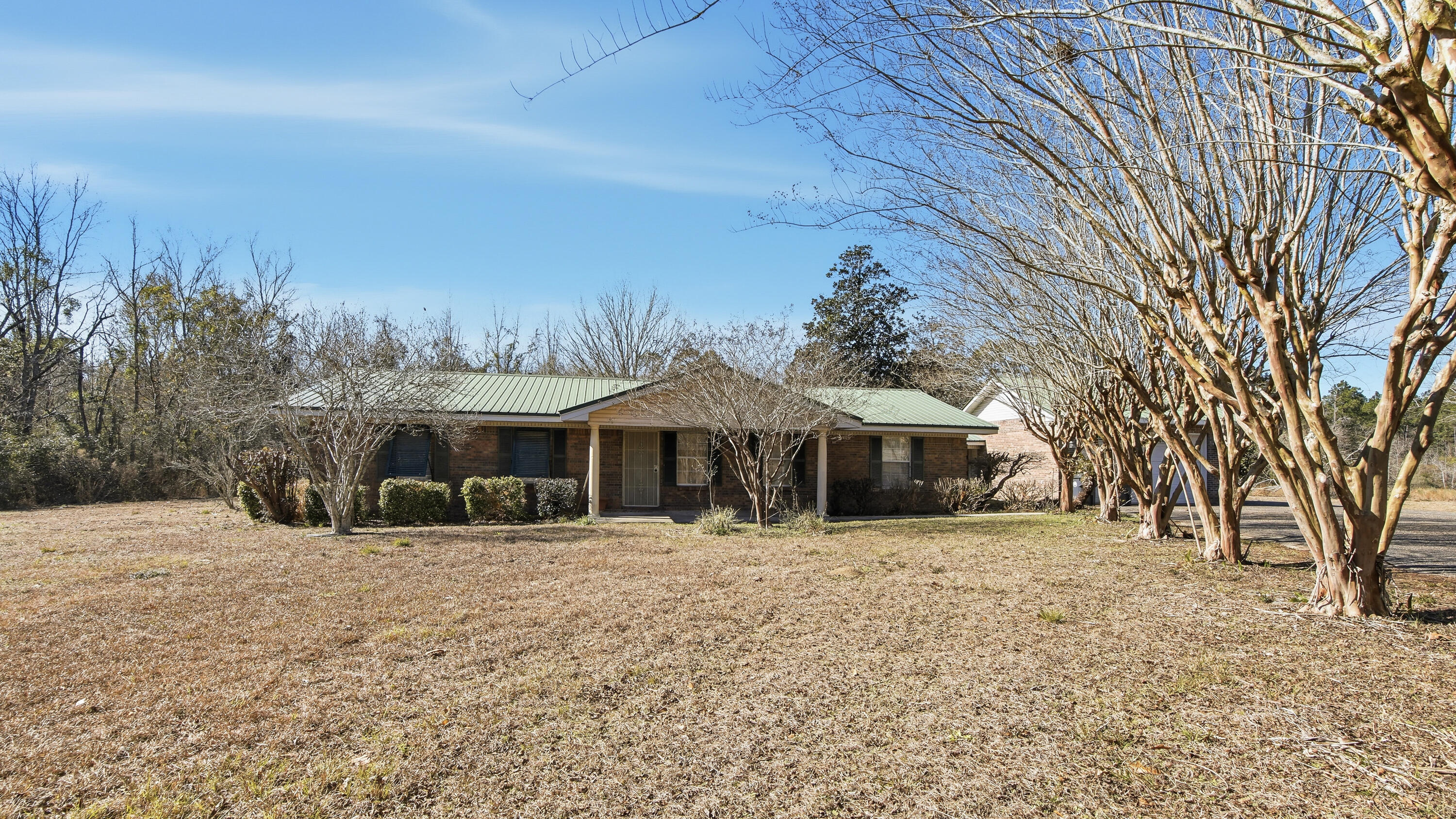 23203 N Us Highway 331