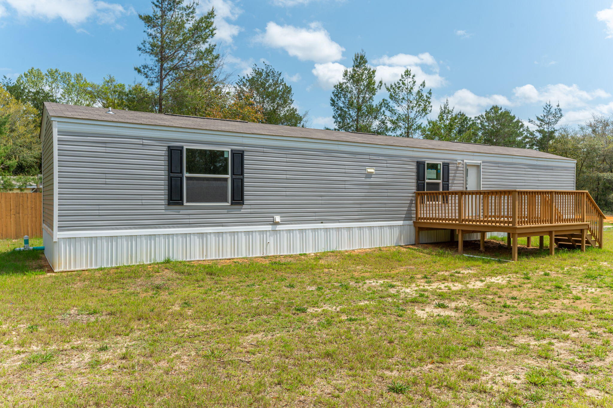 382 W ROYAL PALM AVE, DeFuniak Springs