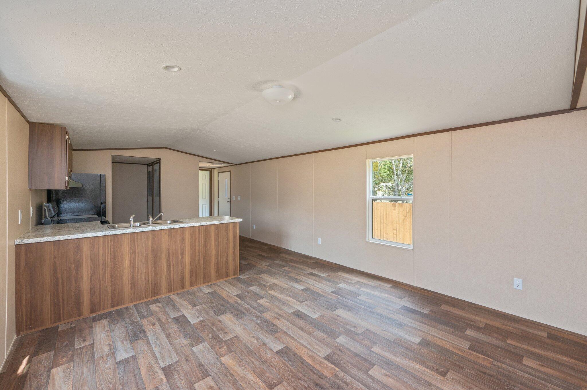 382 W ROYAL PALM AVE, DeFuniak Springs