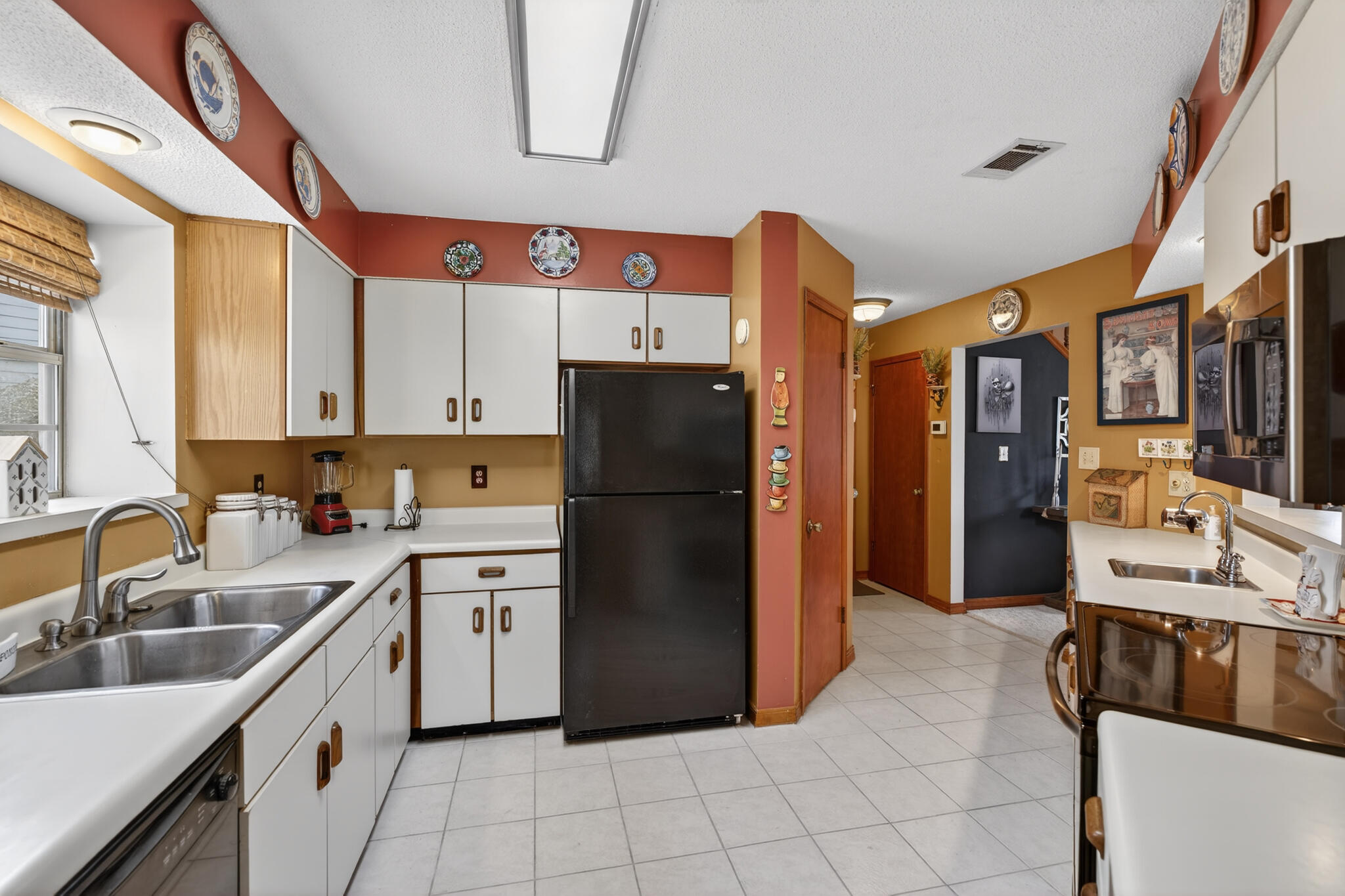 1509 W Mariah Way