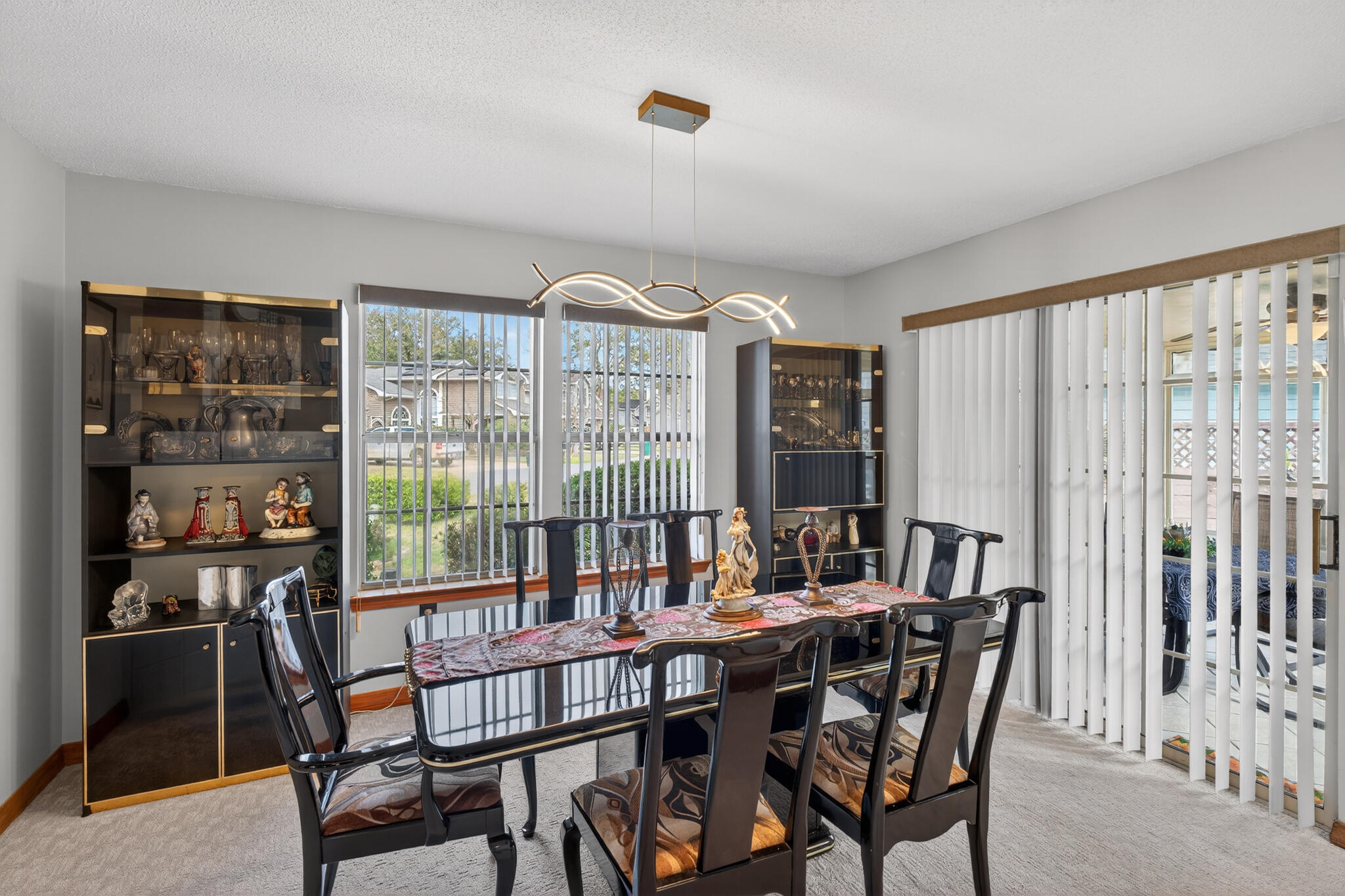 1509 W Mariah Way