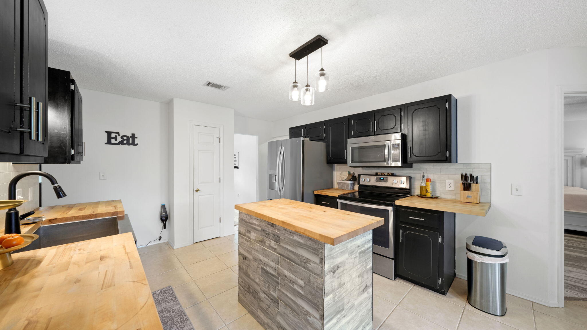 4815 Summer Creek Cove