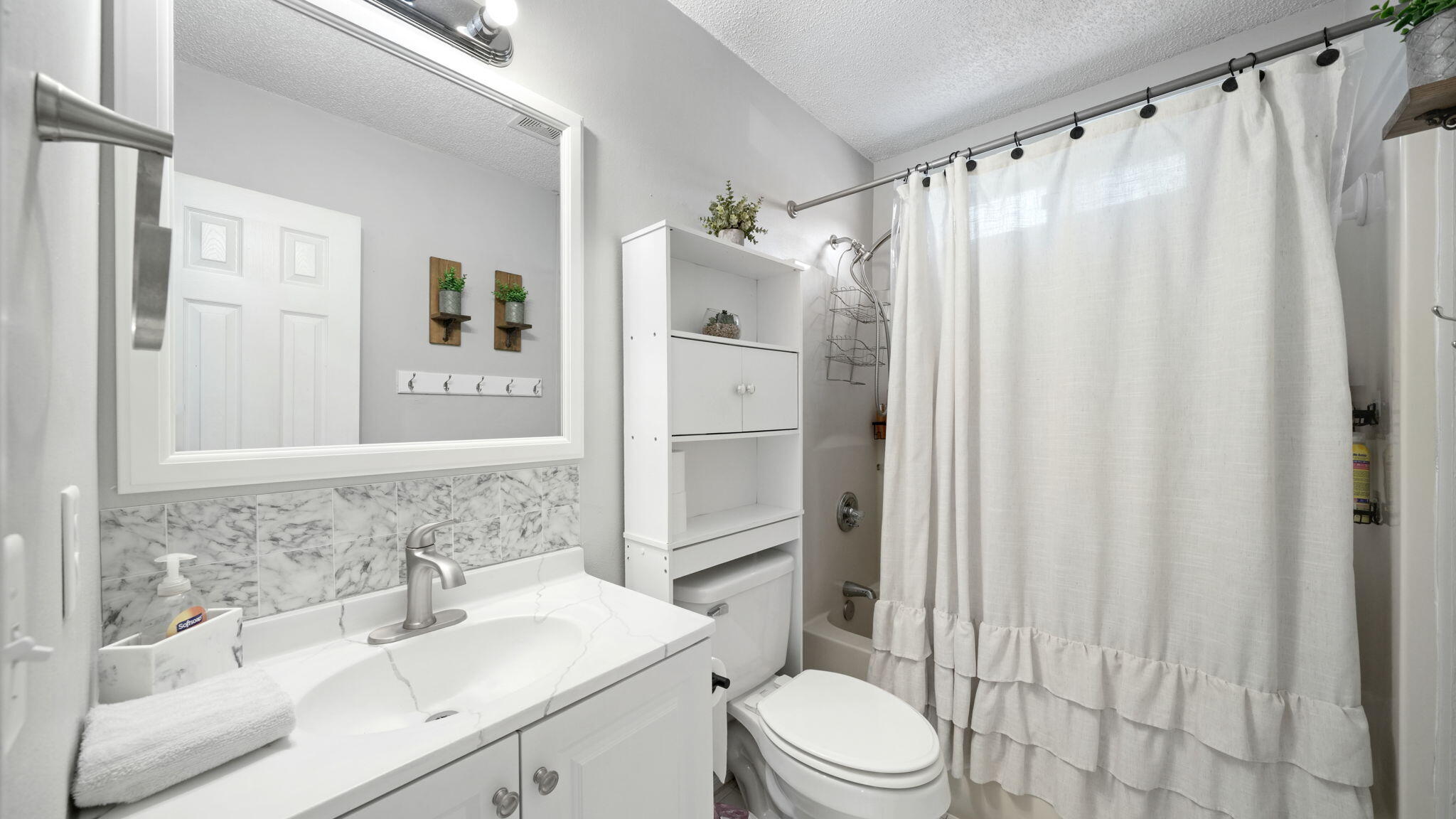 4815 Summer Creek Cove