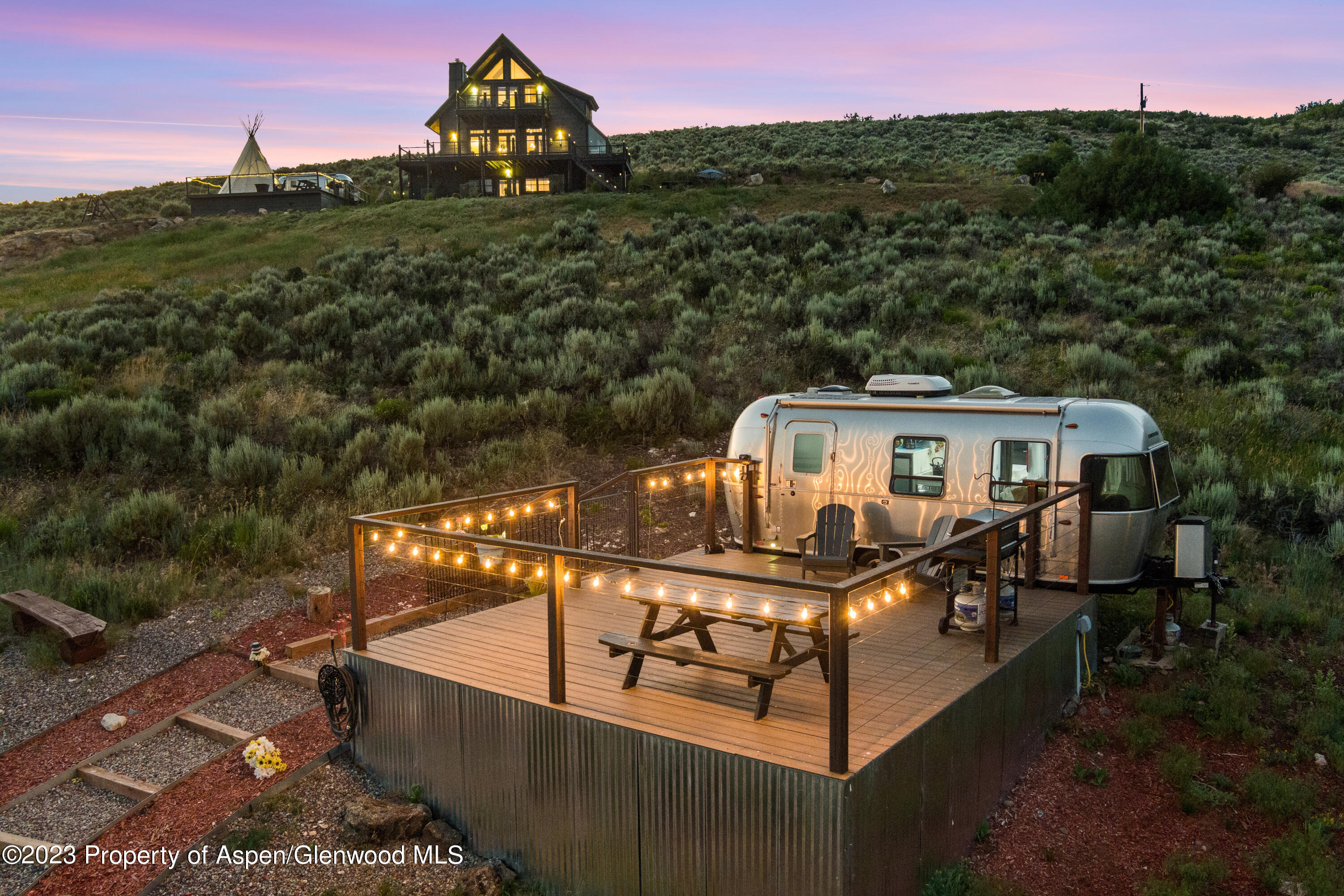 251 Ten Peaks Mesa Road