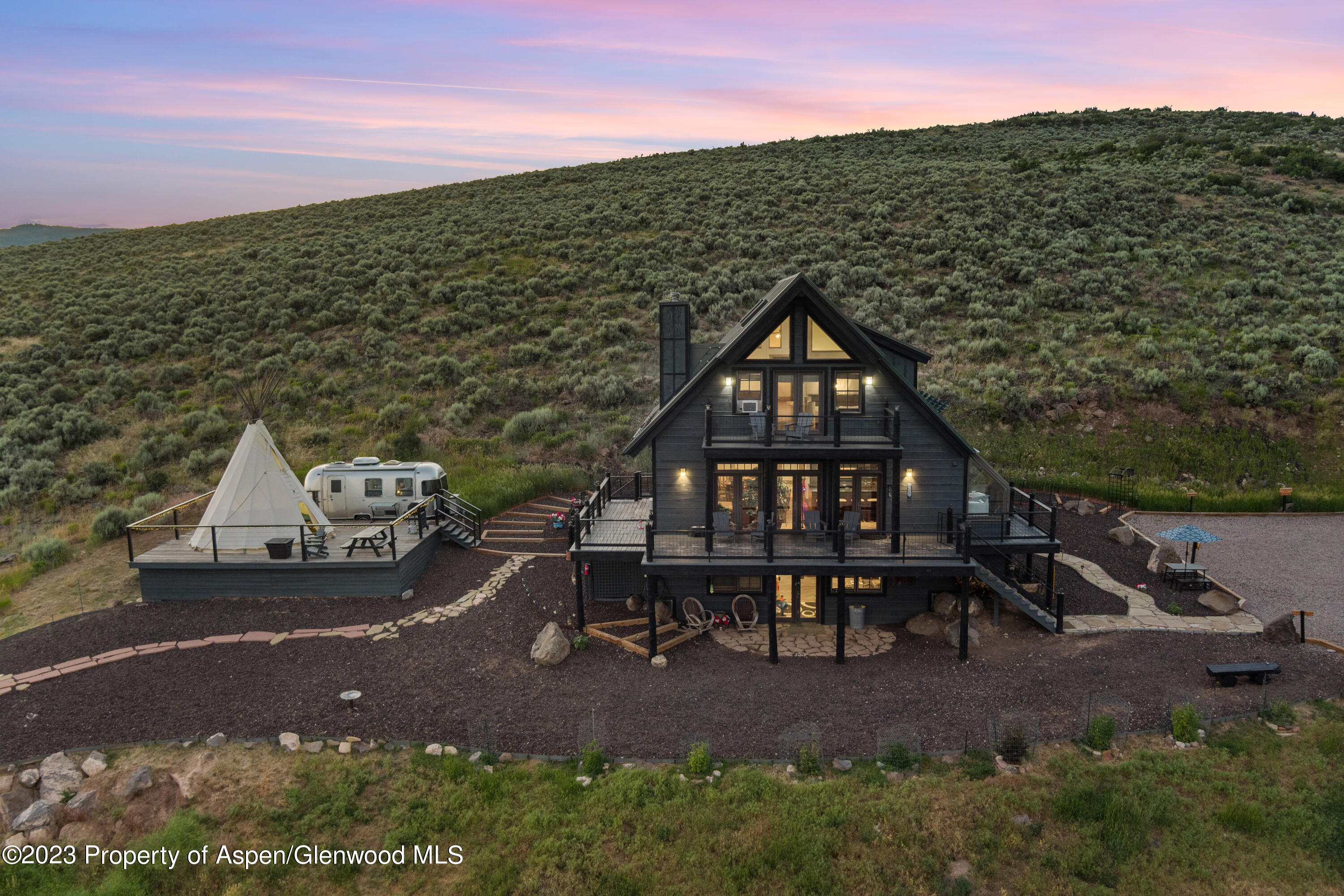 251 Ten Peaks Mesa Road