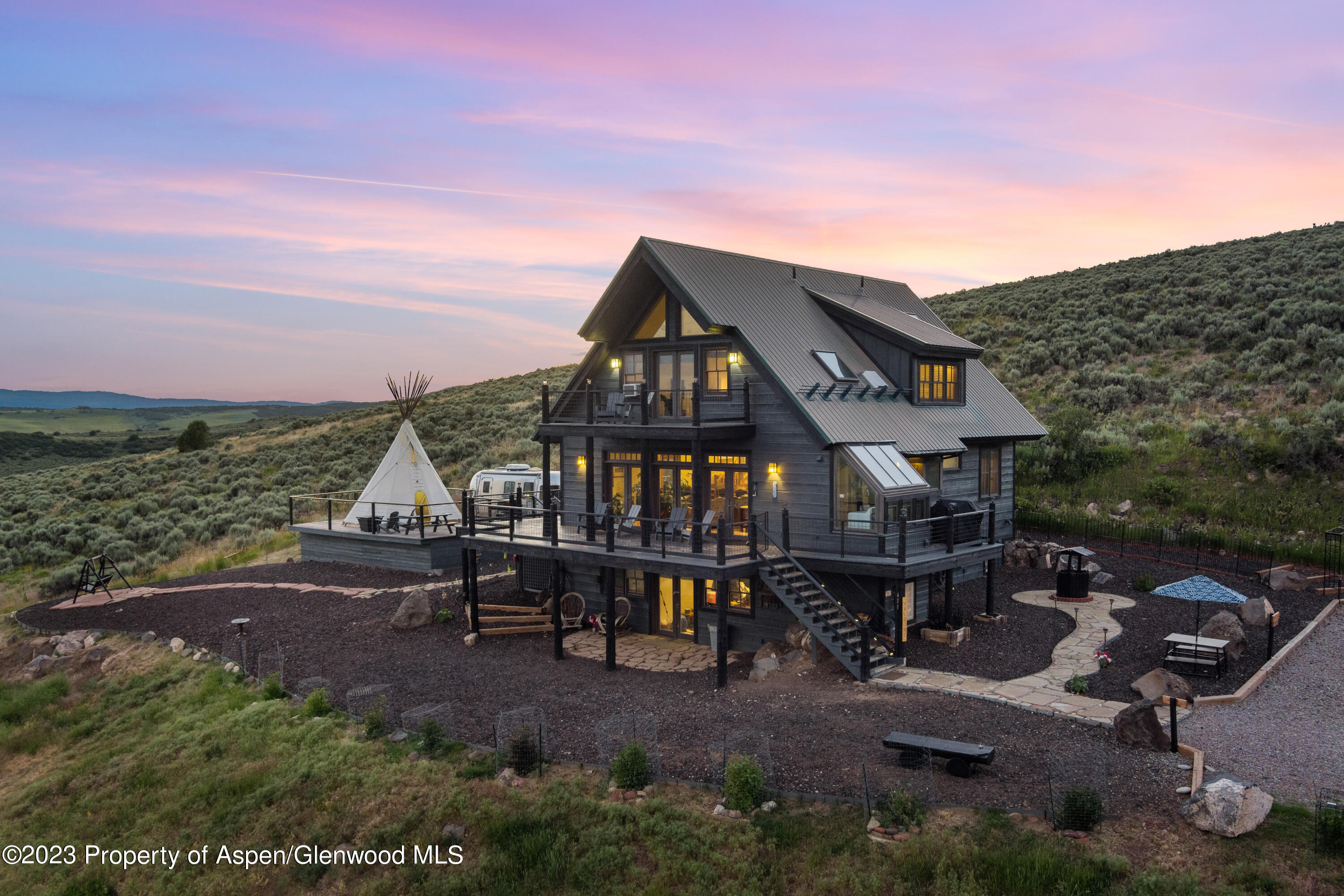 251 Ten Peaks Mesa Road