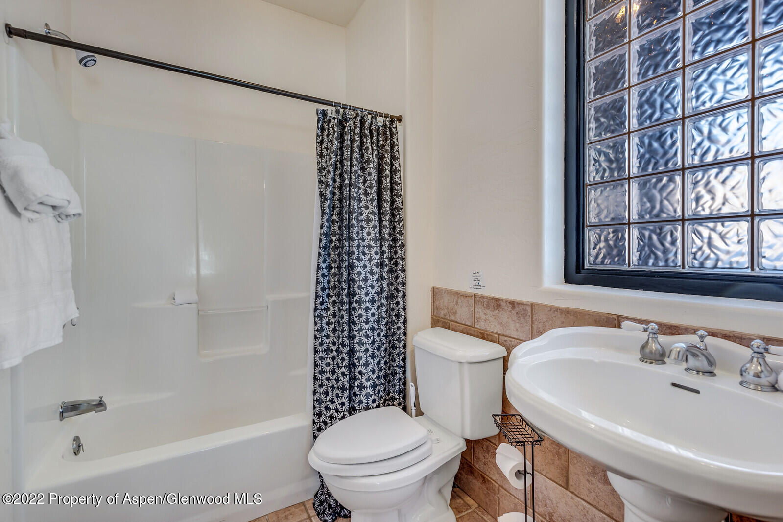 251 Ten Peaks Mesa Road