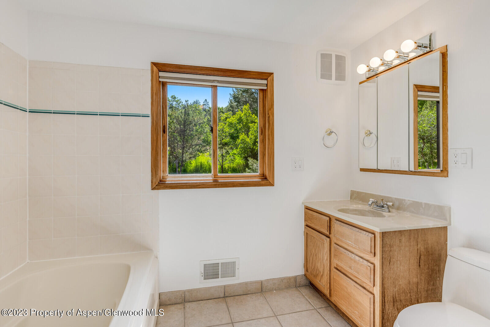 1735 County Road 241